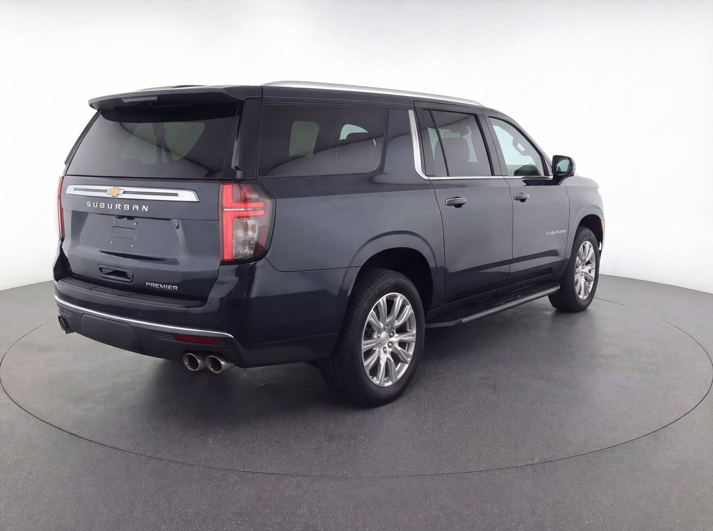 Thumbnail: 2023 Chevrolet Suburban - 9