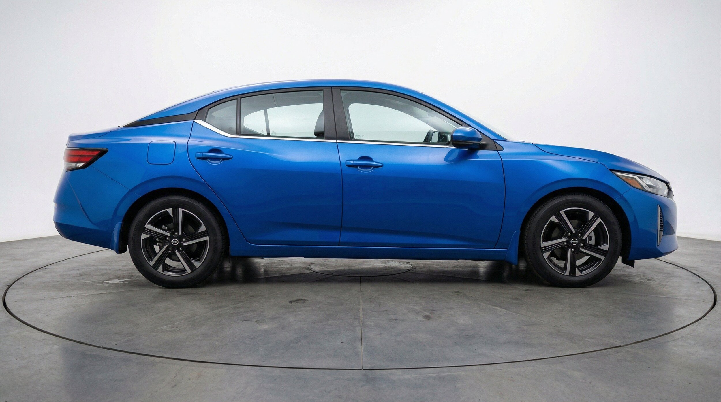 Thumbnail: 2025 Nissan Sentra - 11