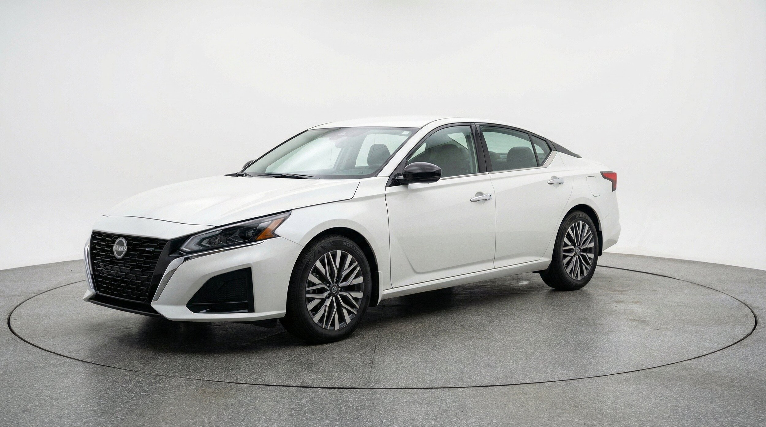 Thumbnail: 2025 Nissan Altima - 3