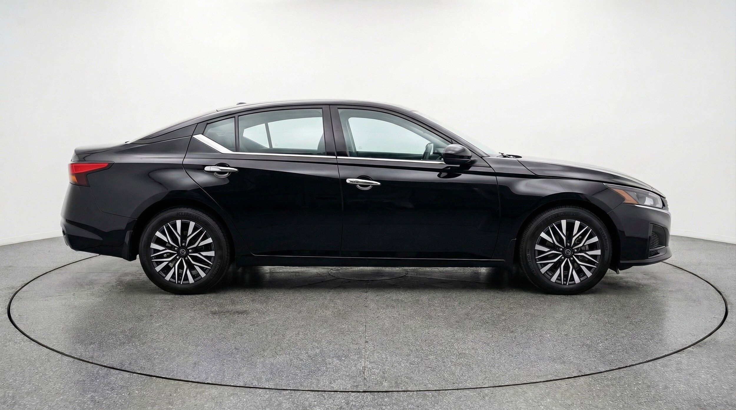 Thumbnail: 2025 Nissan Altima - 11