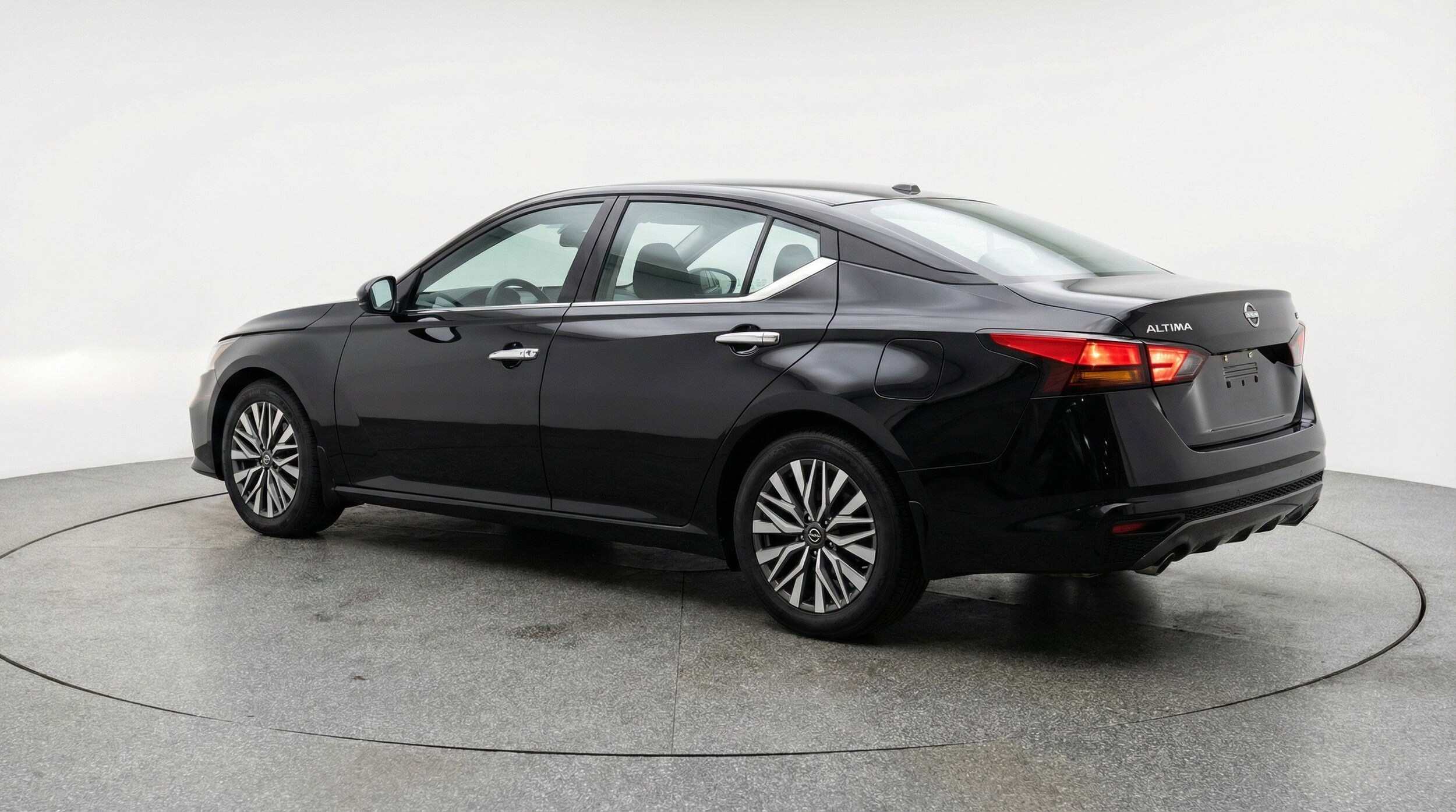 Thumbnail: 2025 Nissan Altima - 6