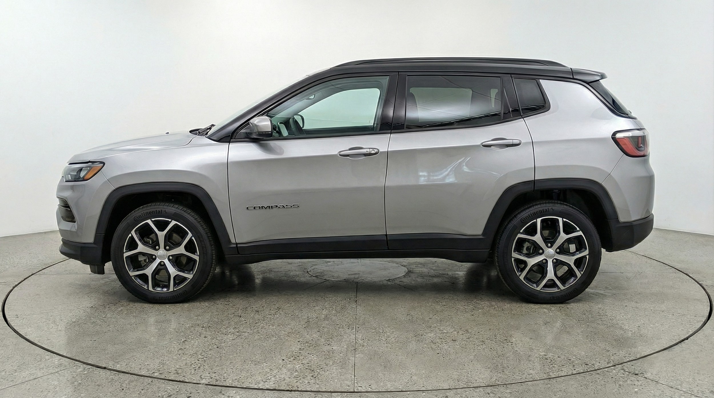 Thumbnail: 2025 Jeep Compass - 4