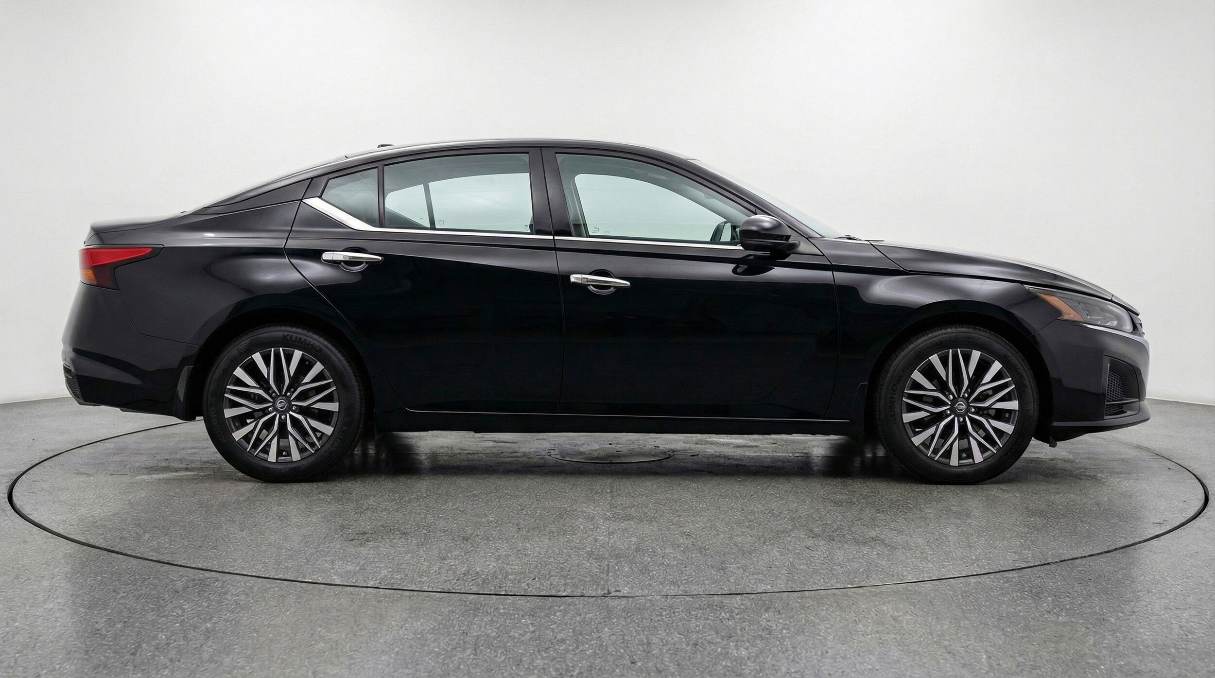 Thumbnail: 2025 Nissan Altima - 11