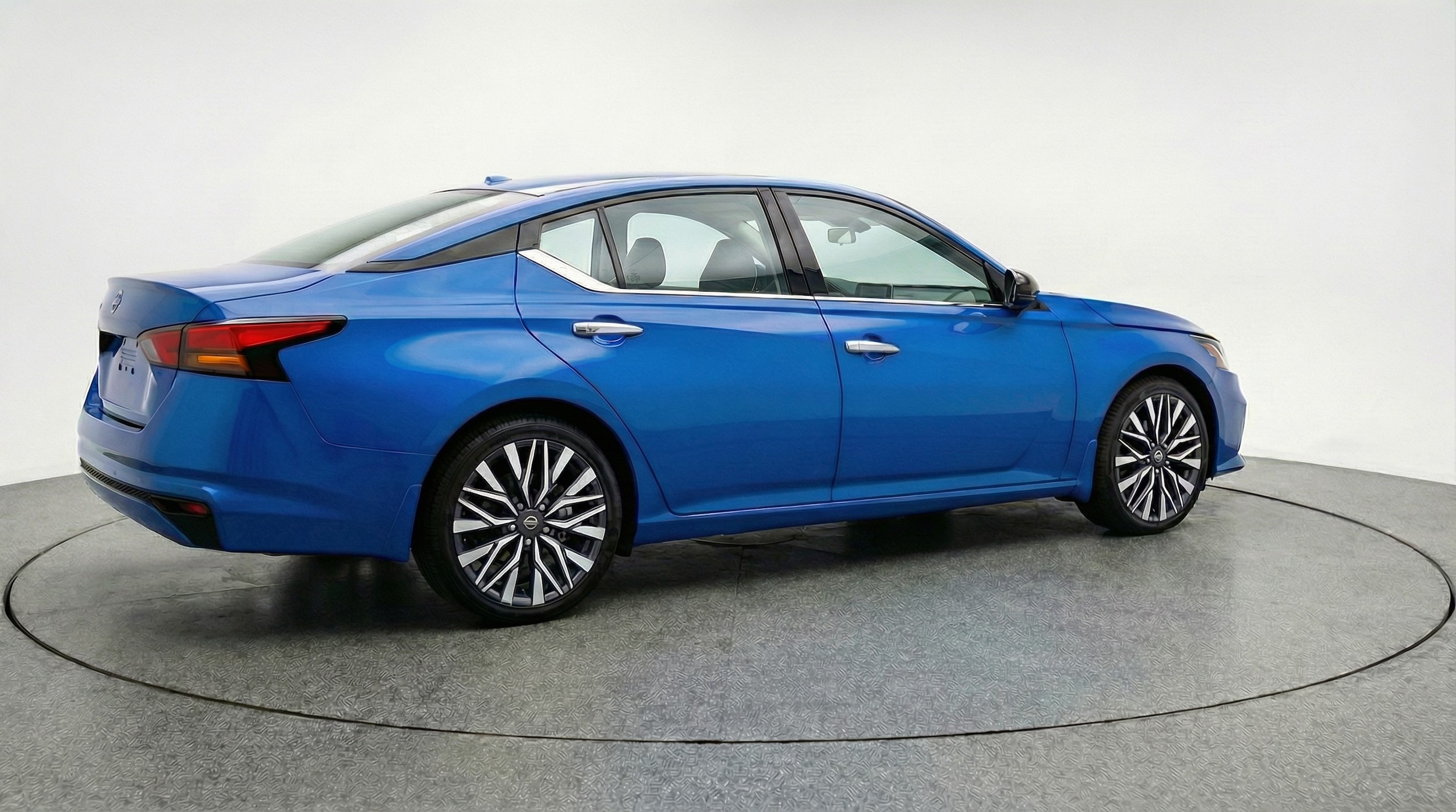 Thumbnail: 2025 Nissan Altima - 7