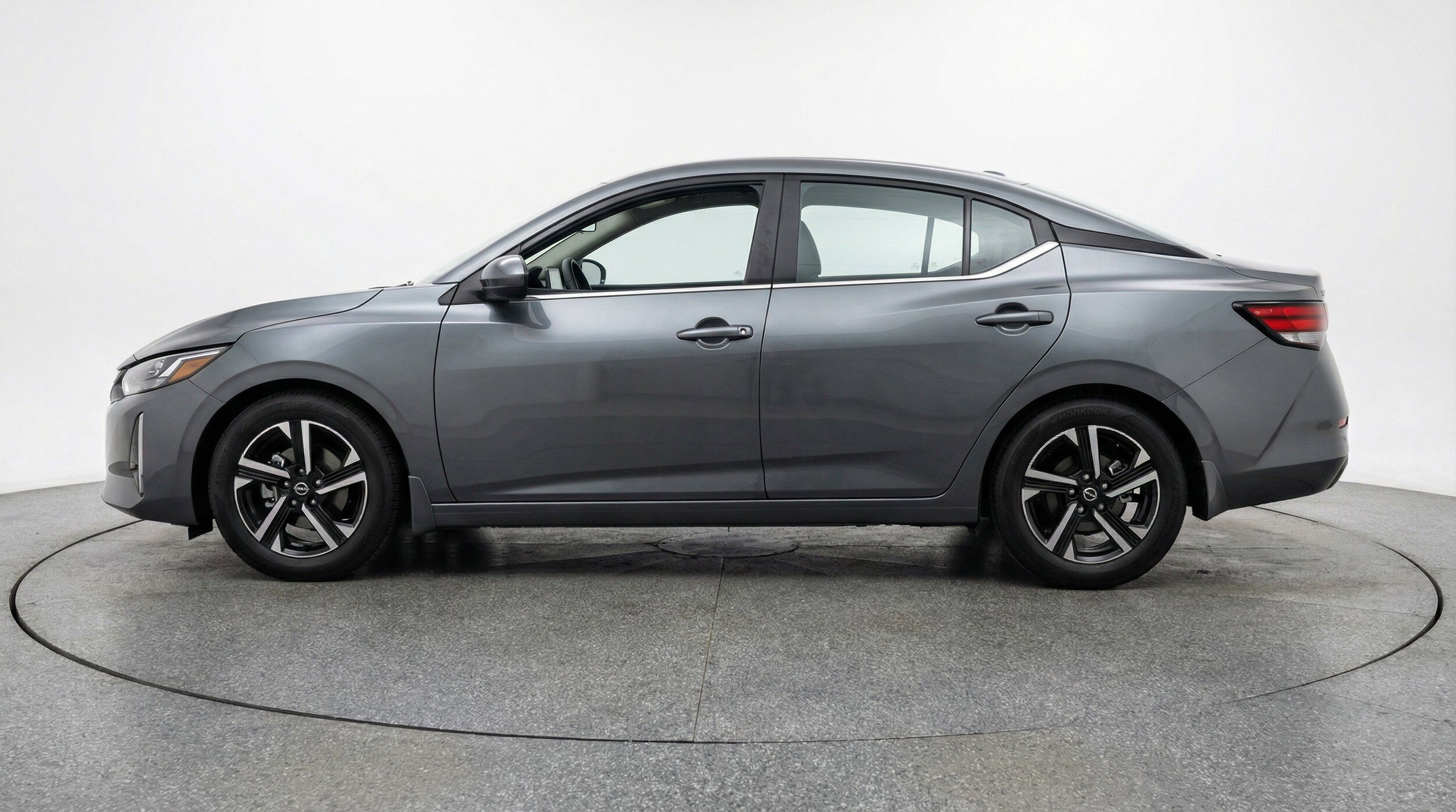 Thumbnail: 2025 Nissan Sentra - 5