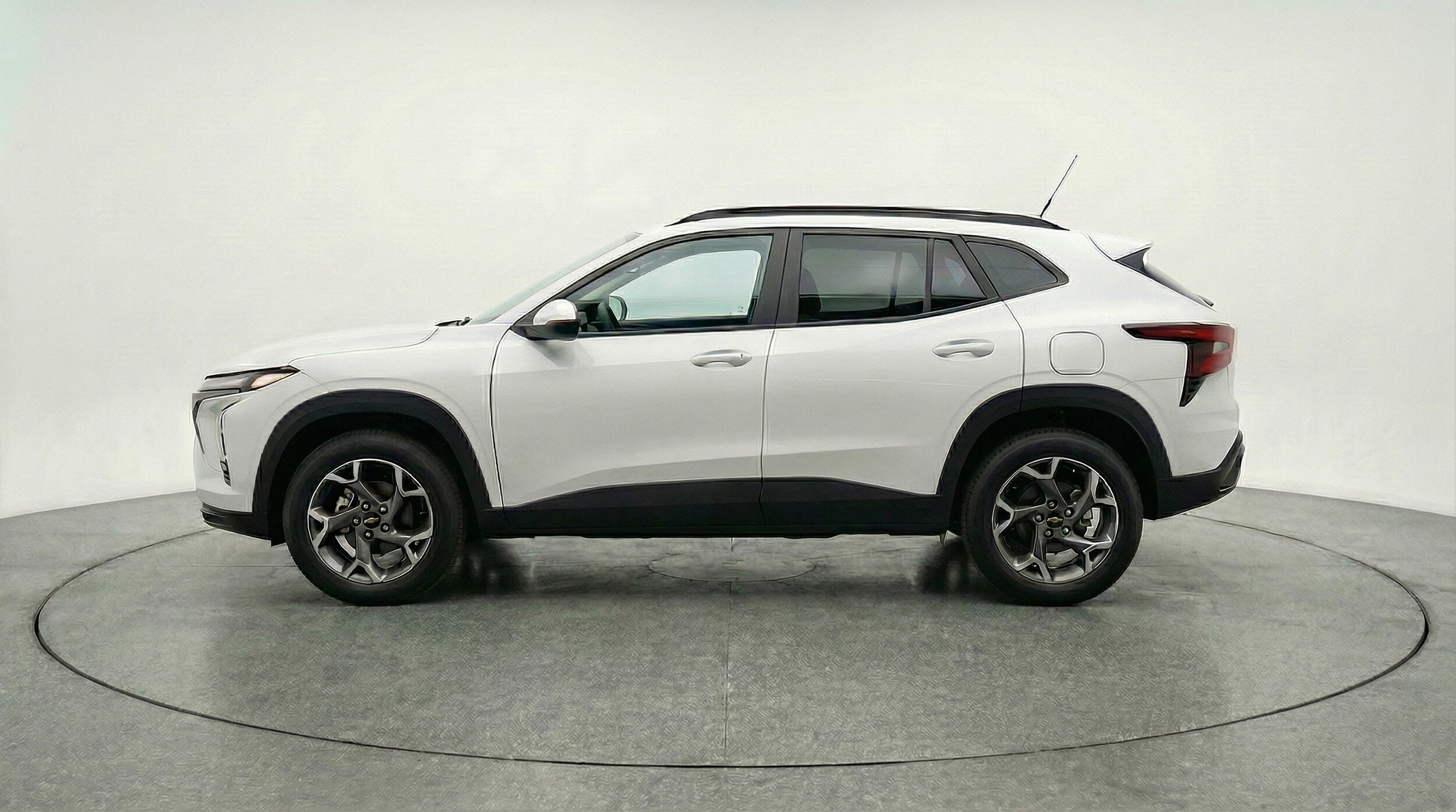 Thumbnail: 2025 Chevrolet Trax - 5