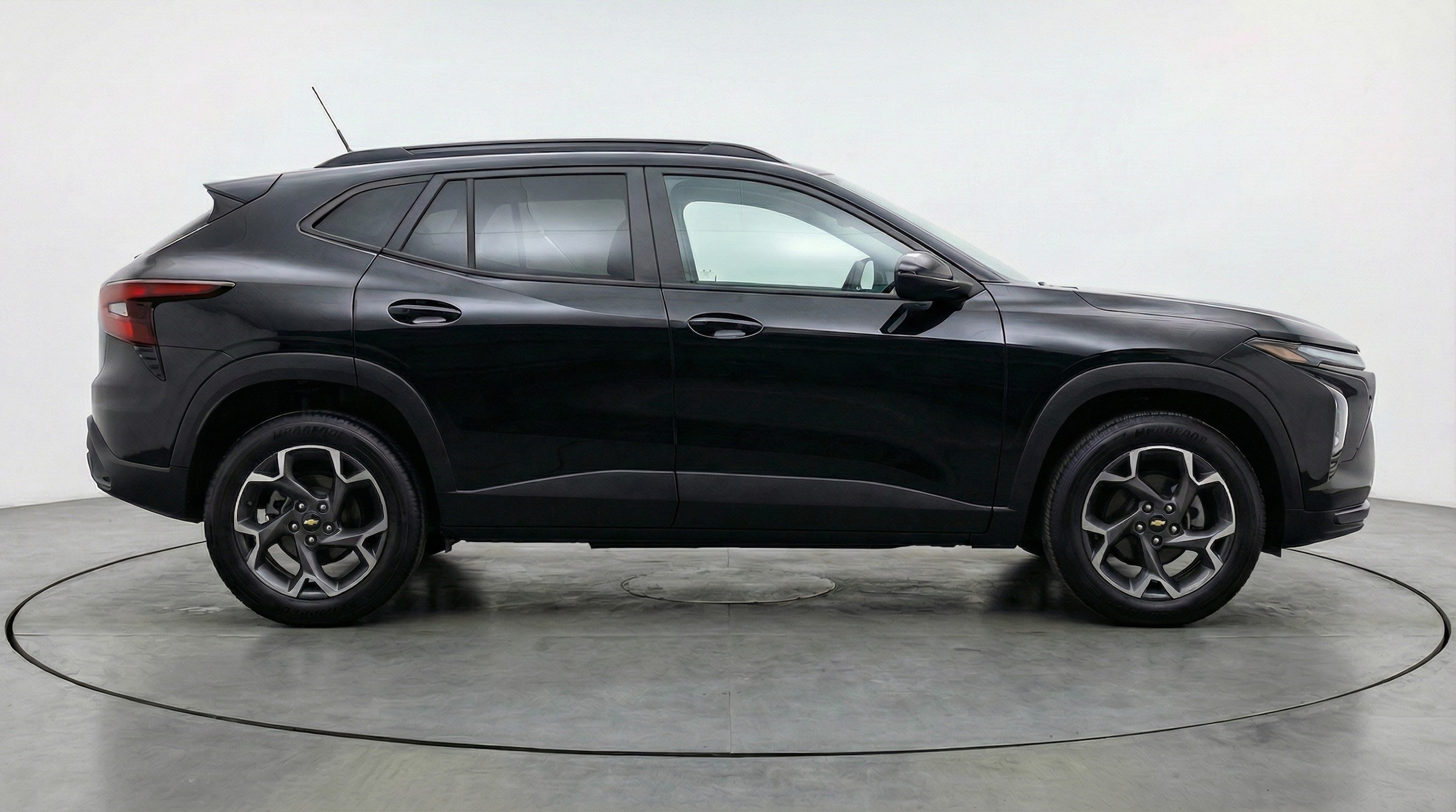 Thumbnail: 2025 Chevrolet Trax - 8