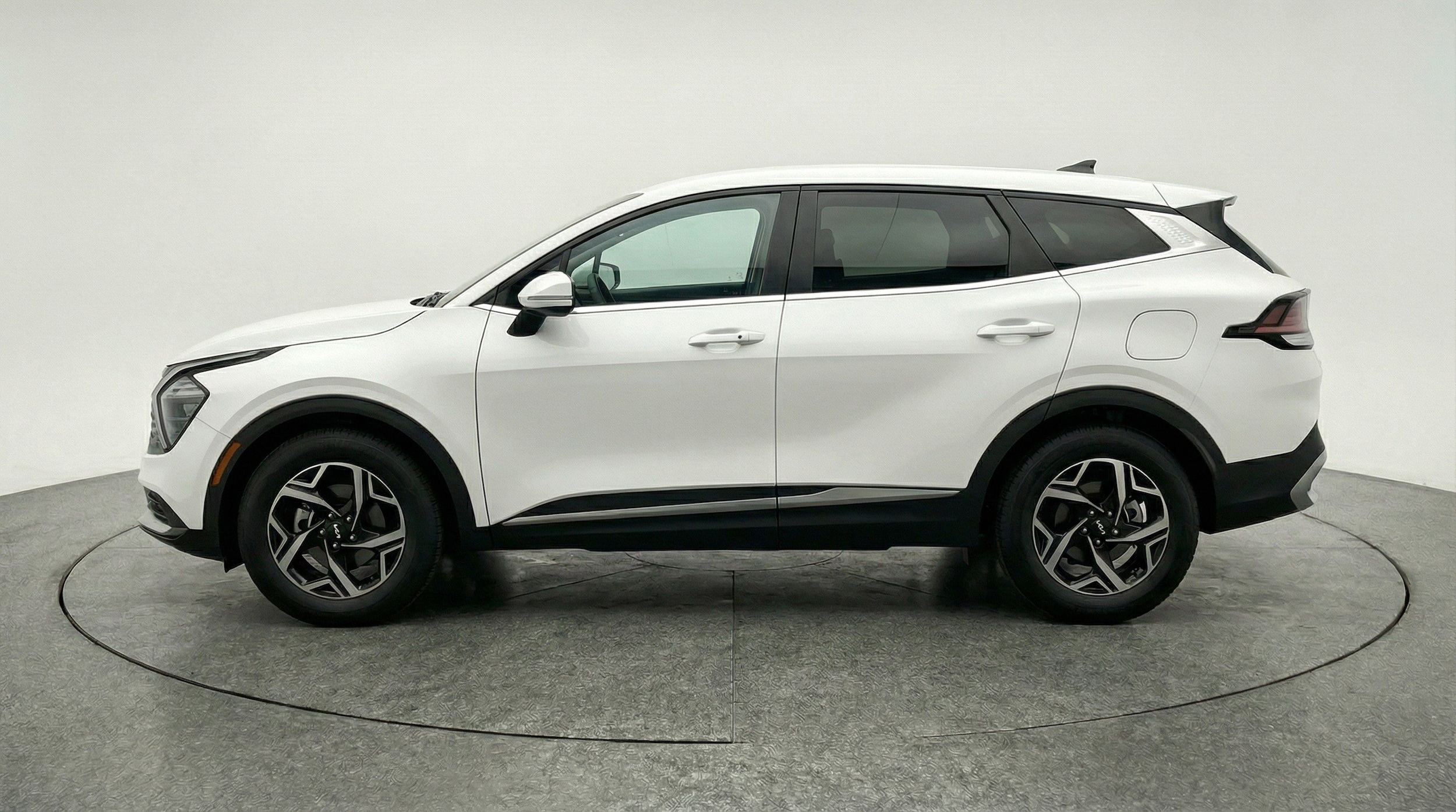 Thumbnail: 2025 Kia Sportage - 5
