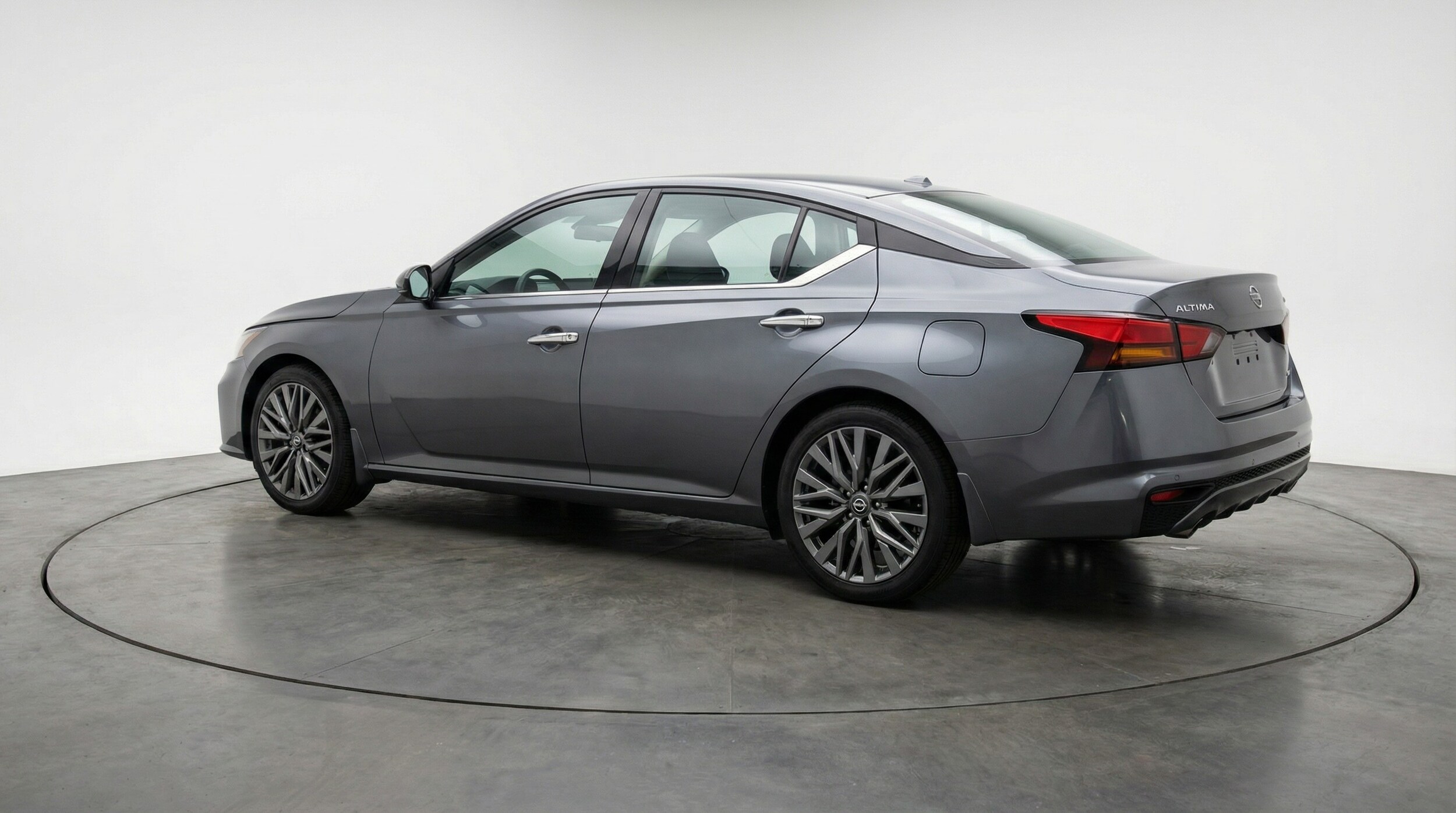 Thumbnail: 2025 Nissan Altima - 5