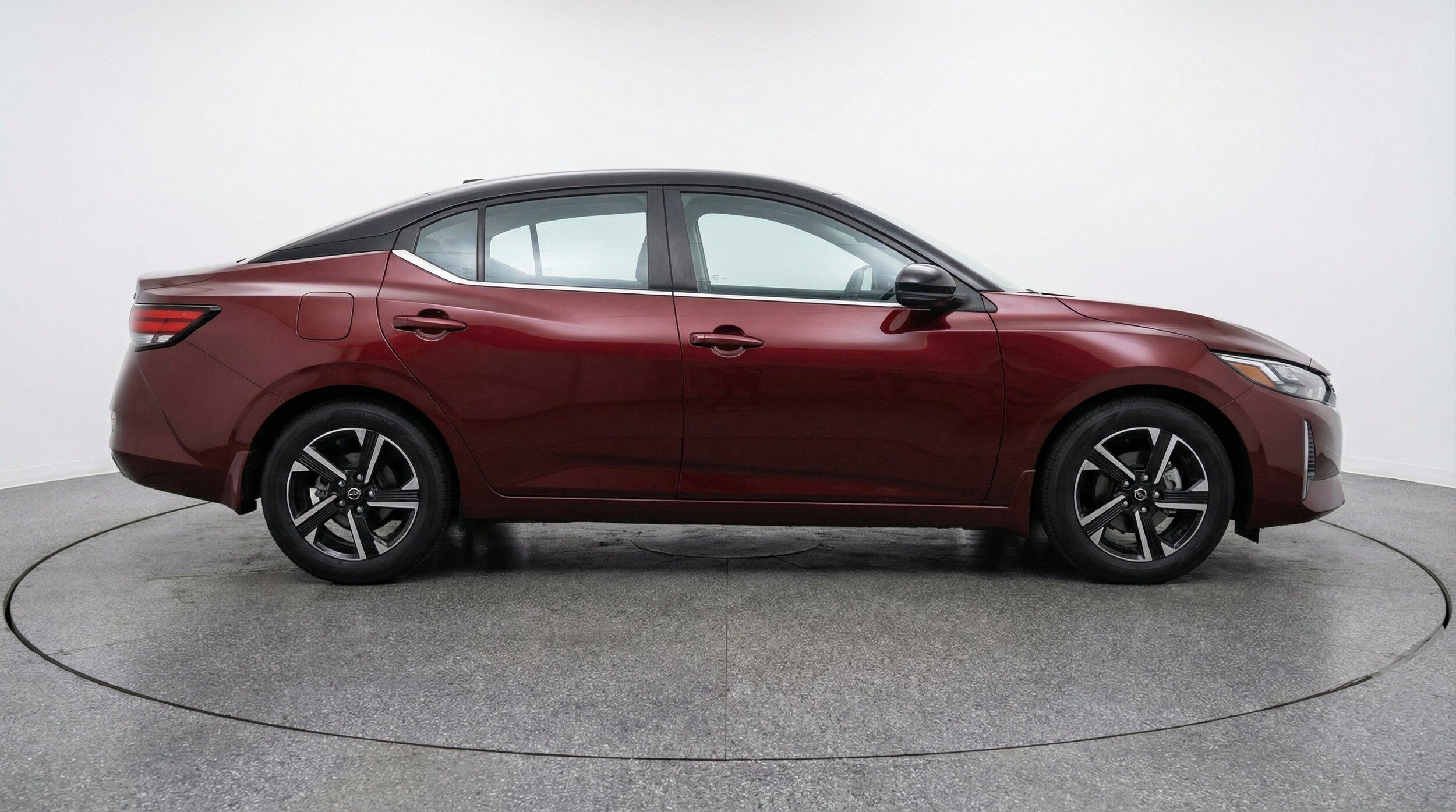 Thumbnail: 2025 Nissan Sentra - 11