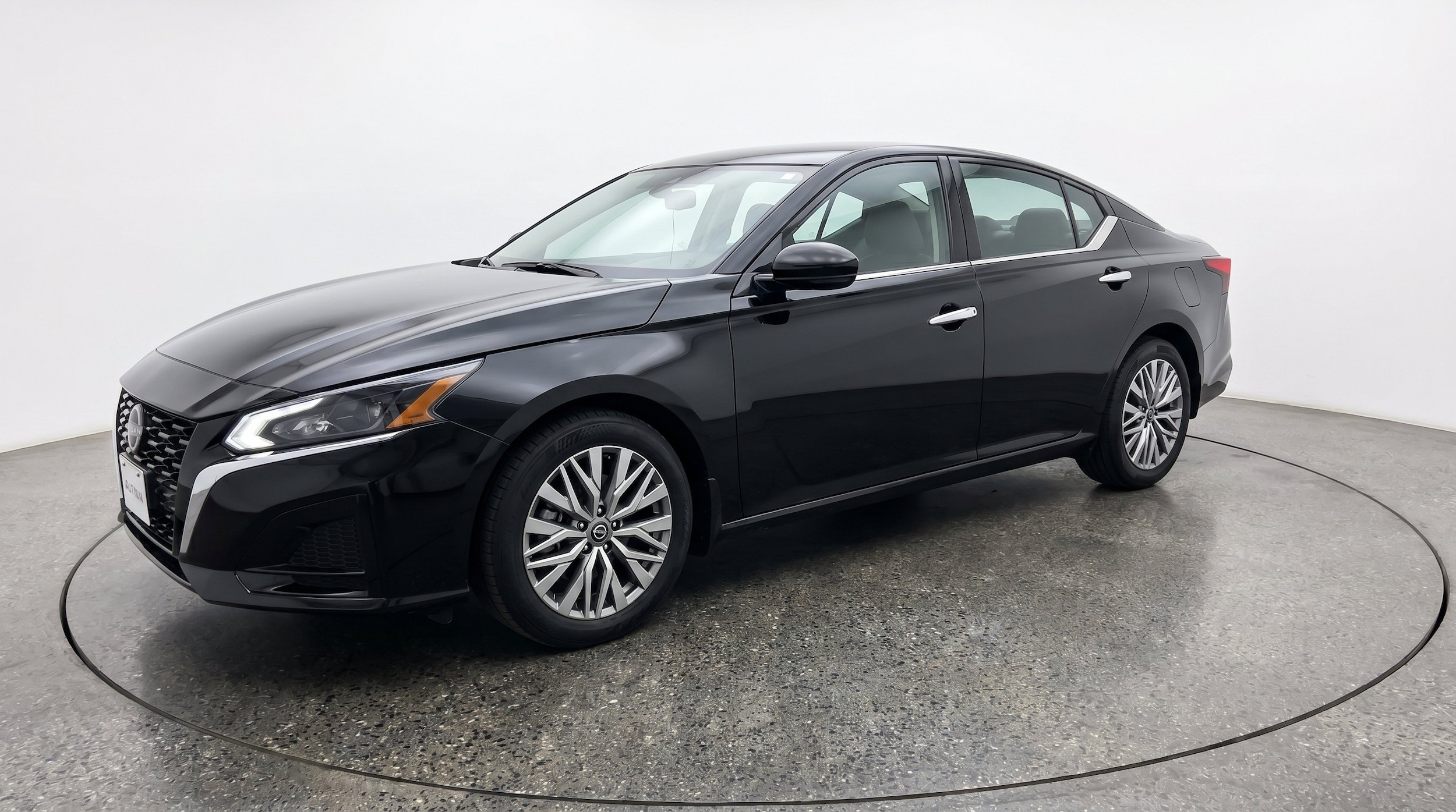 Thumbnail: 2025 Nissan Altima - 3