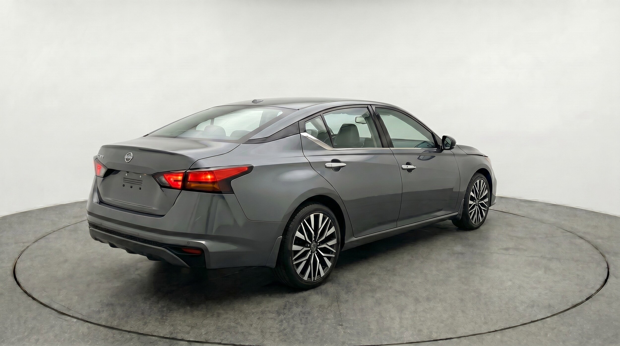 Thumbnail: 2025 Nissan Altima - 9