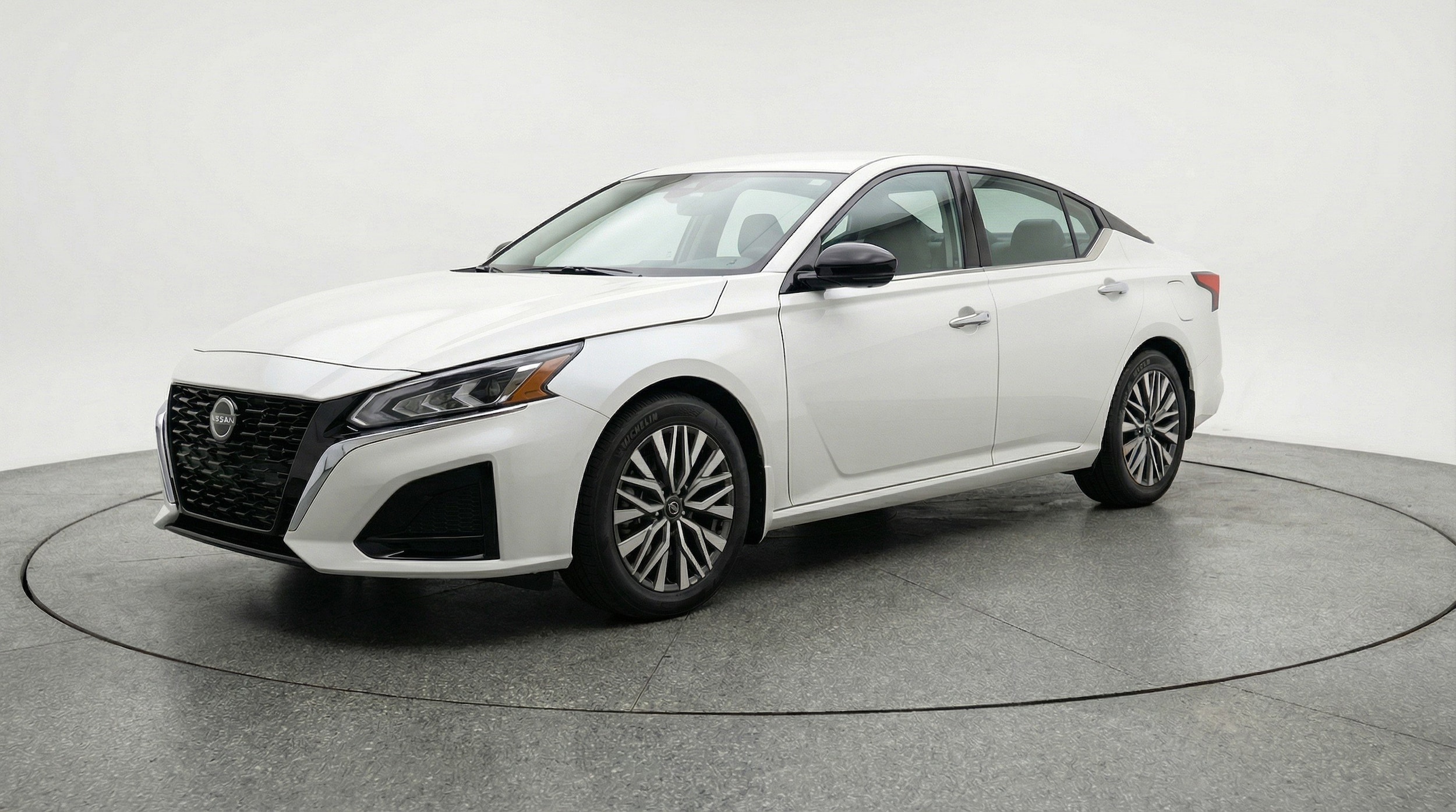 Thumbnail: 2025 Nissan Altima - 3