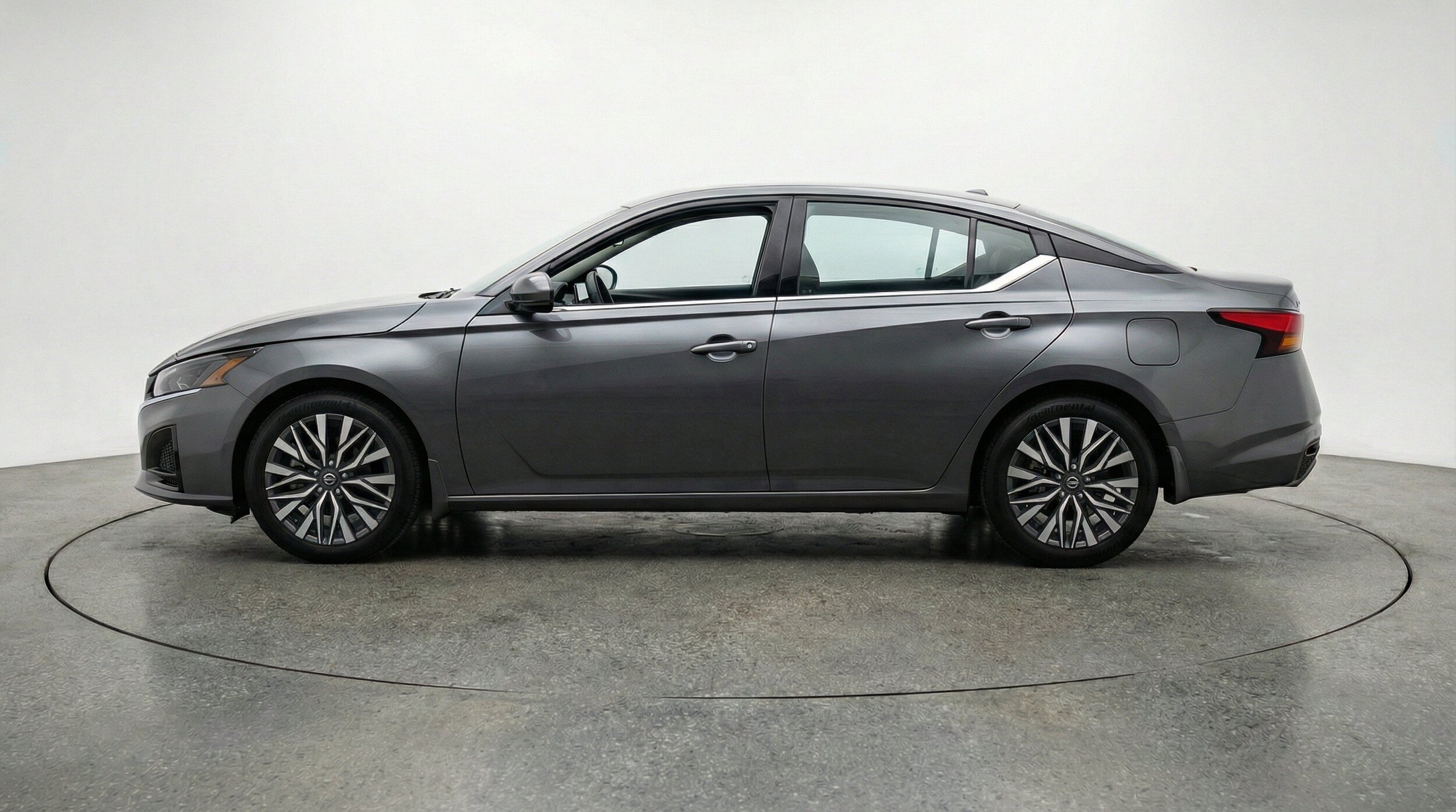 Thumbnail: 2025 Nissan Altima - 5