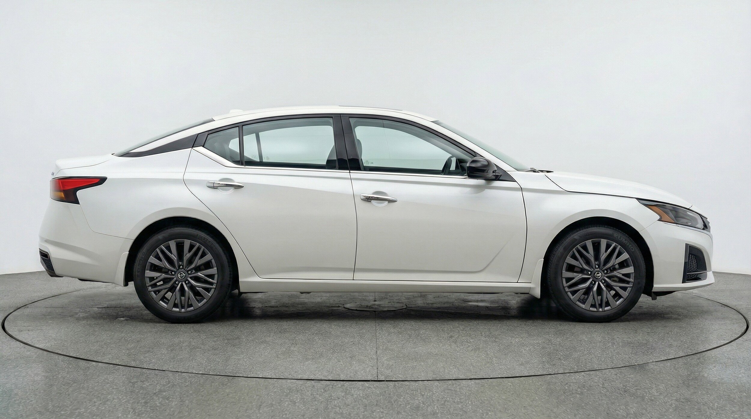 Thumbnail: 2025 Nissan Altima - 11