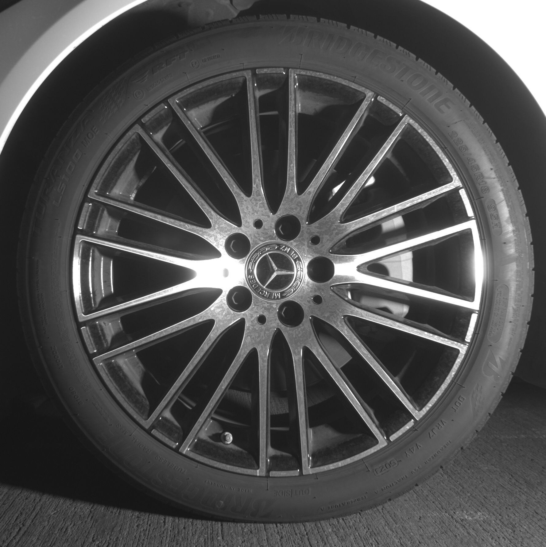 Thumbnail: 2024 Mercedes-Benz C-Class - 9