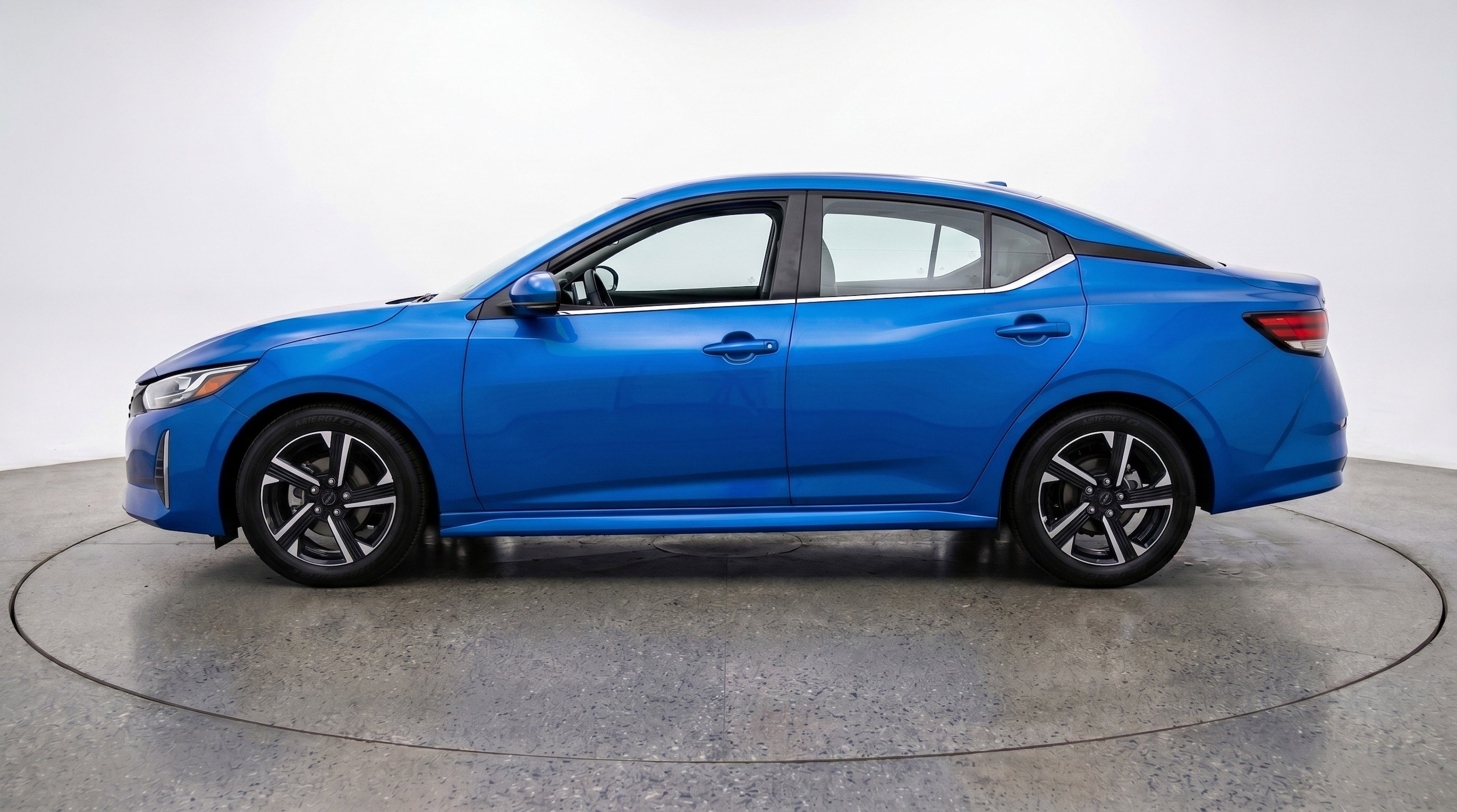 Thumbnail: 2025 Nissan Sentra - 5