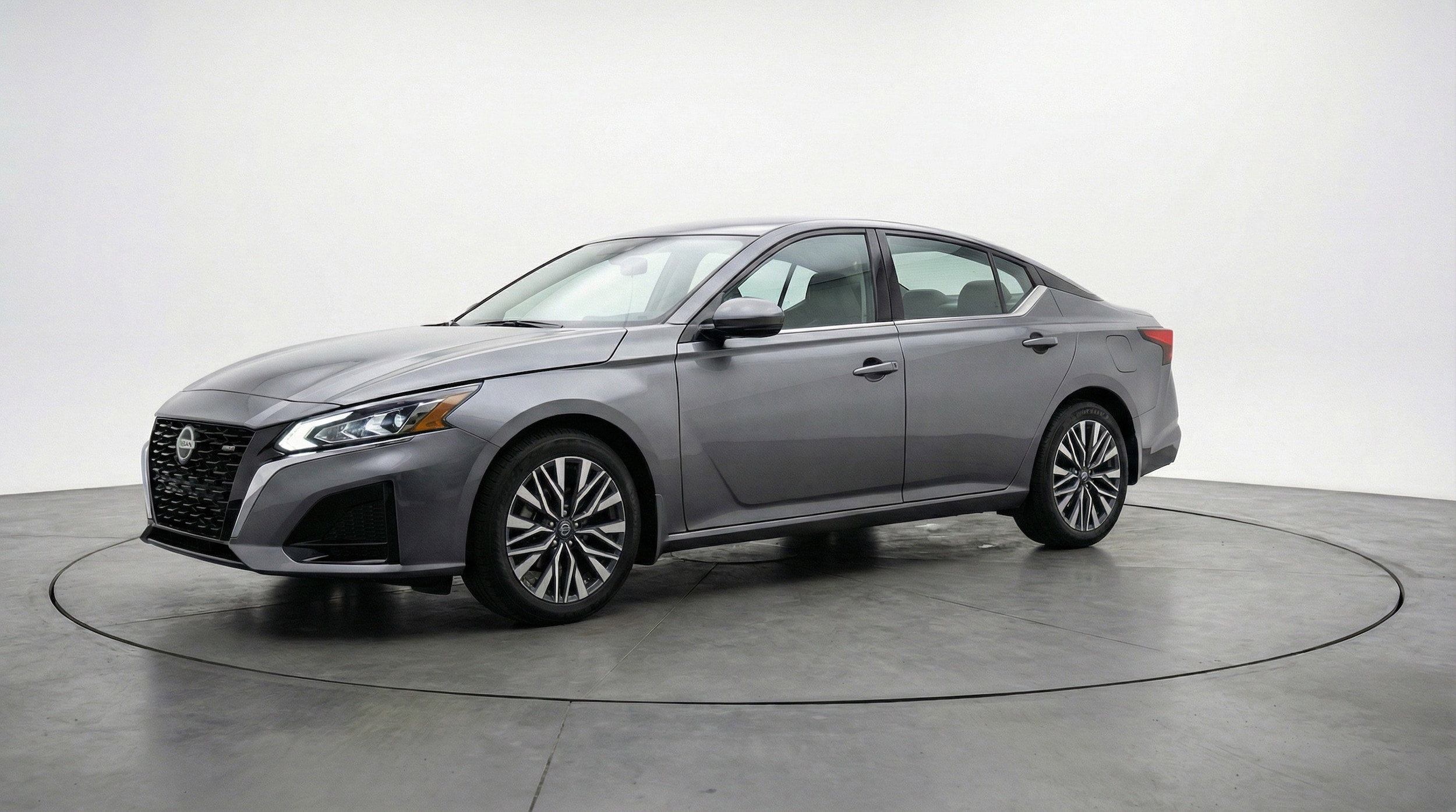Thumbnail: 2025 Nissan Altima - 3