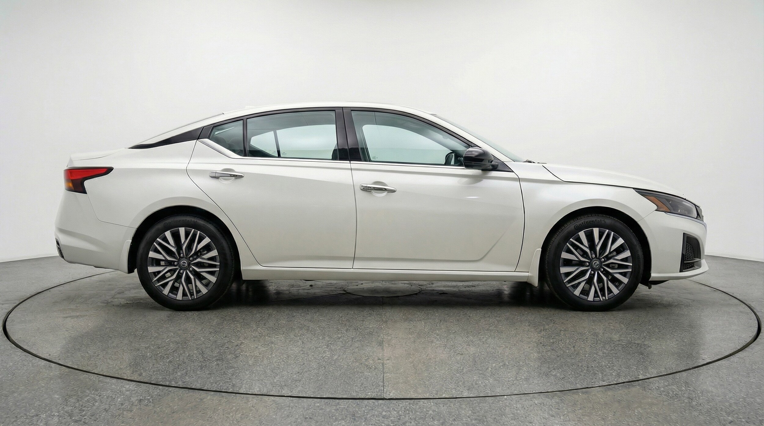 Thumbnail: 2025 Nissan Altima - 11