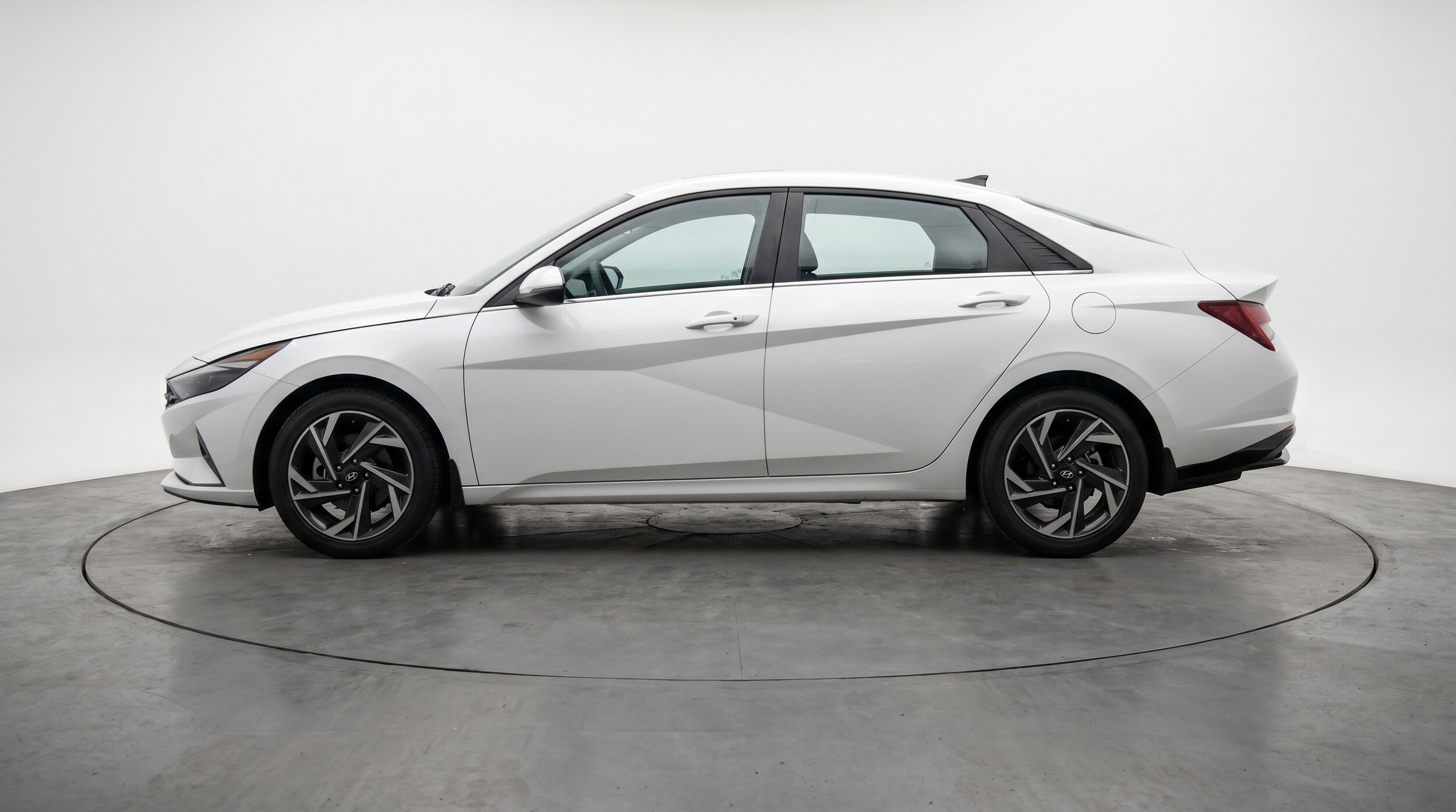 Thumbnail: 2025 Hyundai Elantra - 5