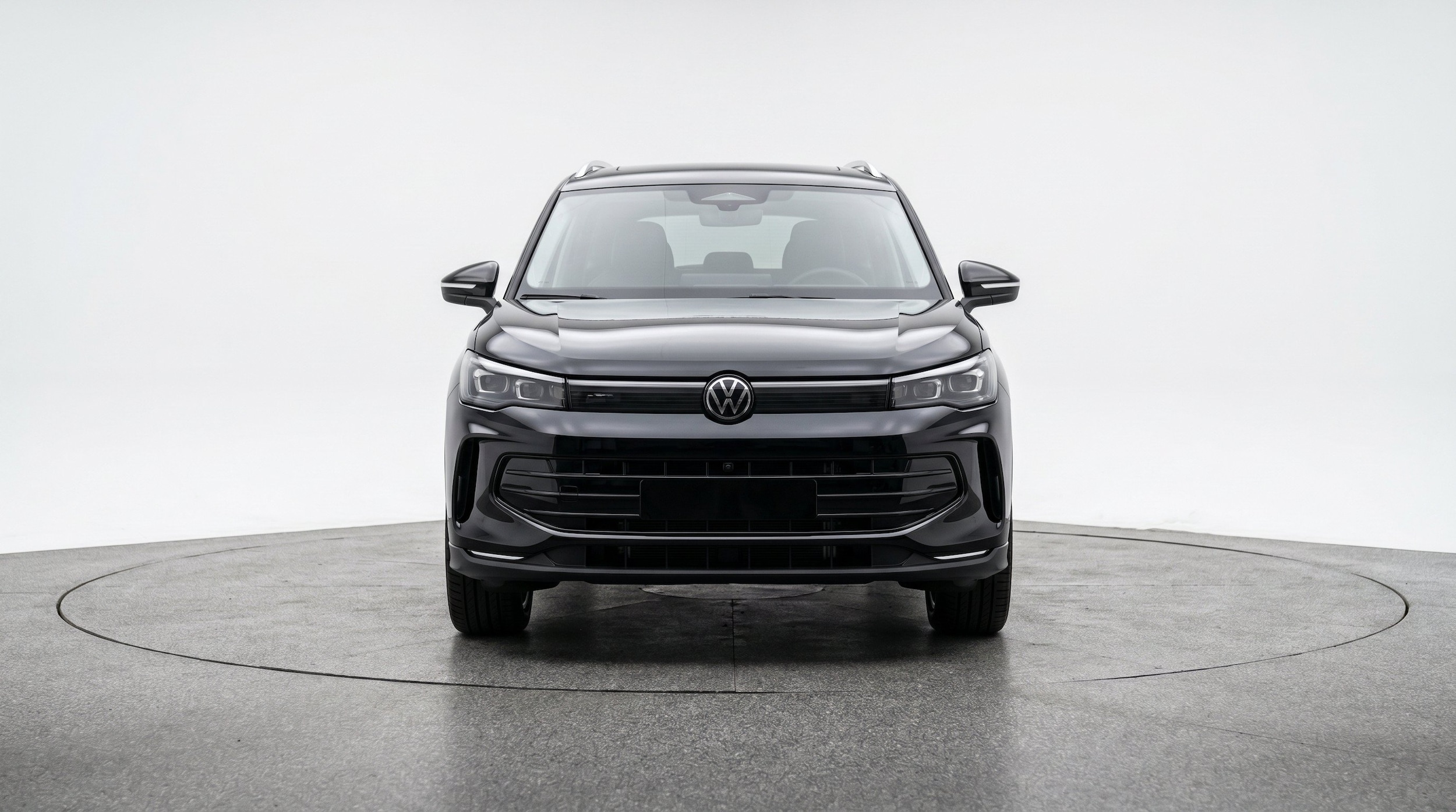 Thumbnail: 2026 Volkswagen Tiguan - 2