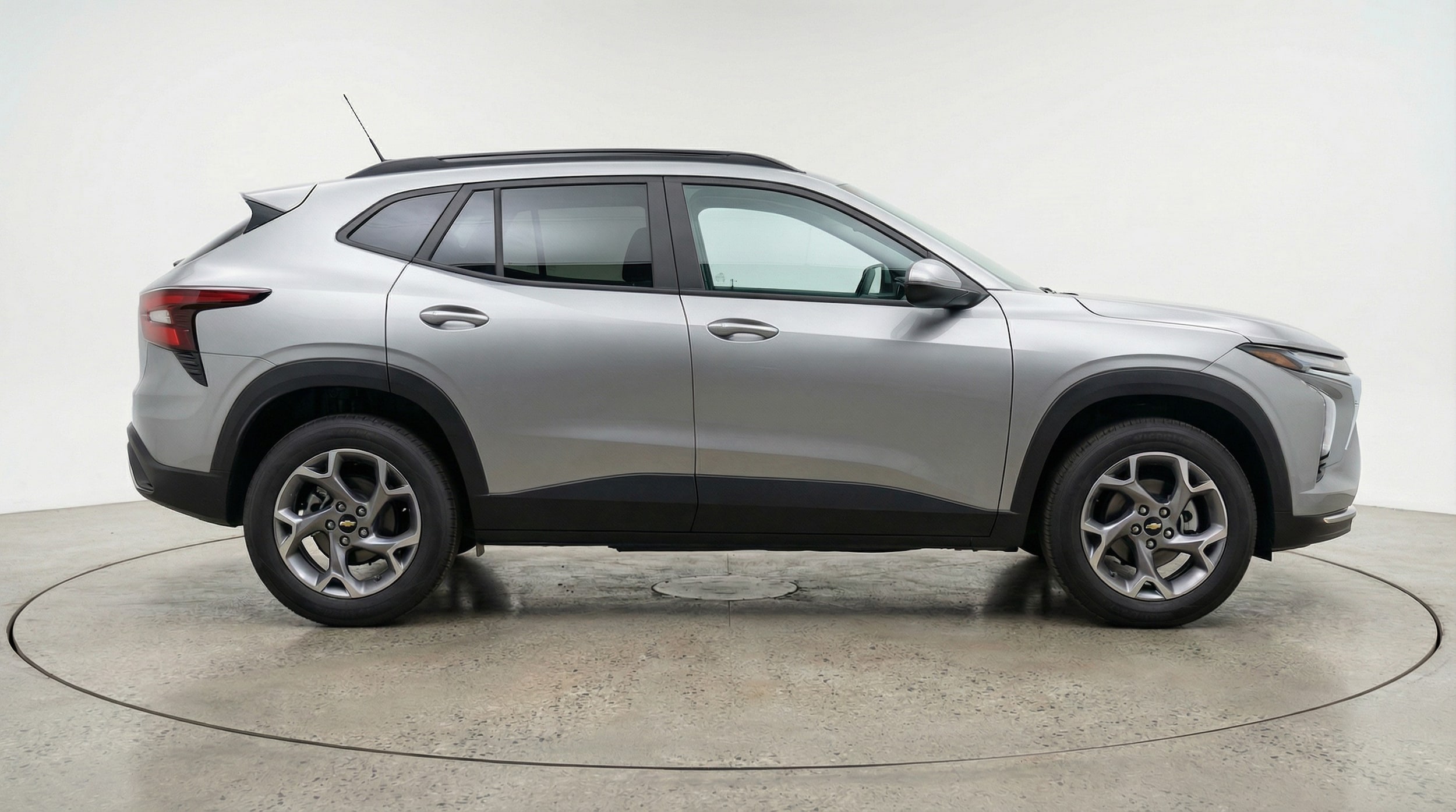 Thumbnail: 2025 Chevrolet Trax - 8