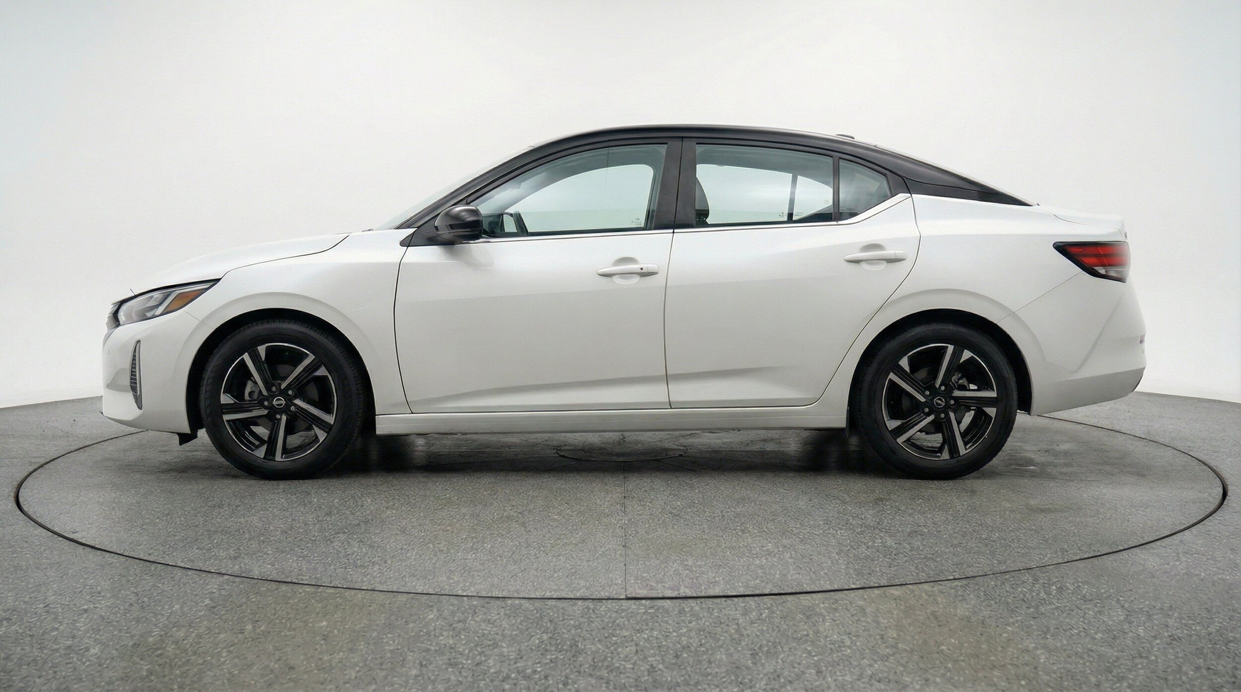 Thumbnail: 2025 Nissan Sentra - 5