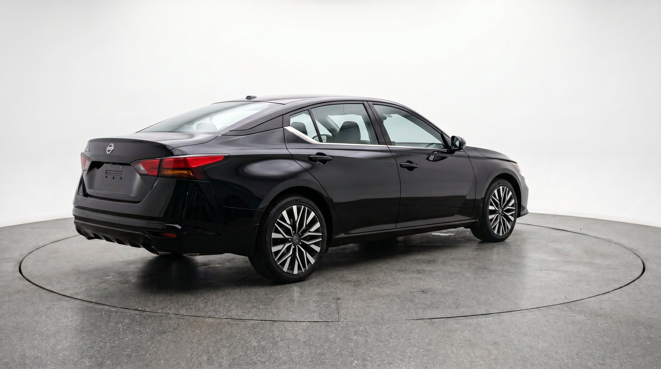 Thumbnail: 2025 Nissan Altima - 9