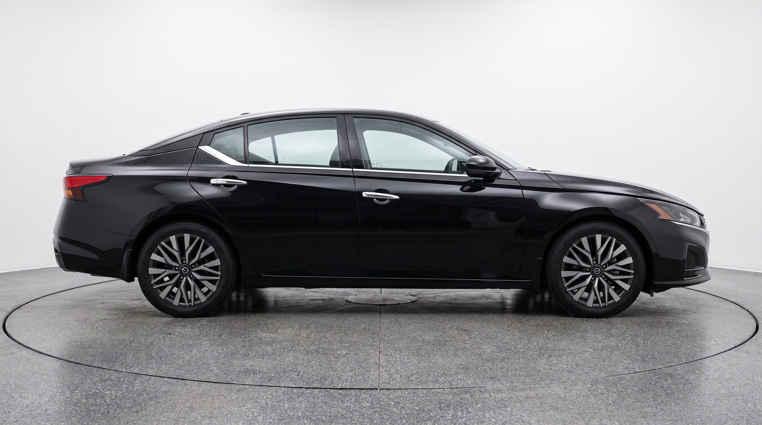 Thumbnail: 2025 Nissan Altima - 11