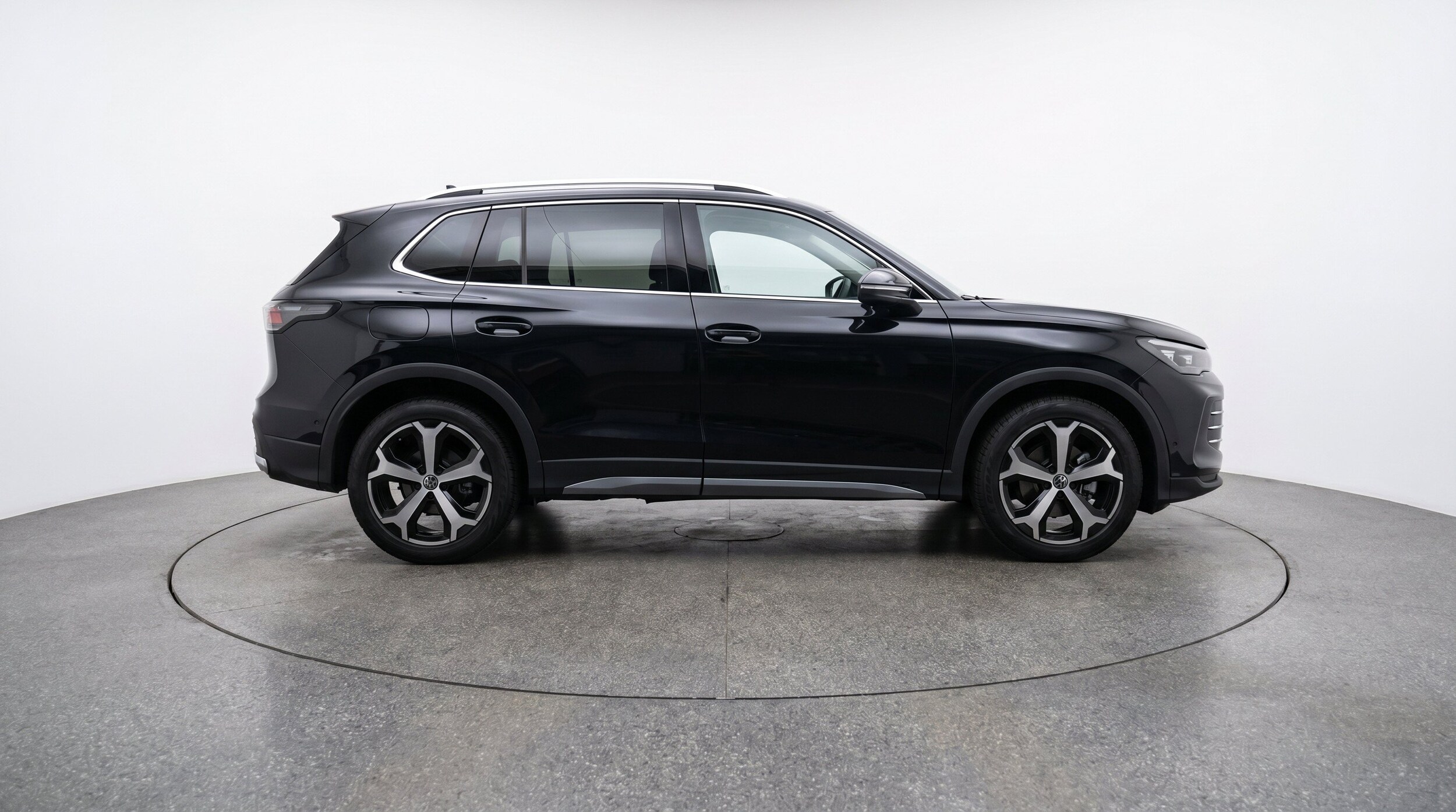 Thumbnail: 2026 Volkswagen Tiguan - 11