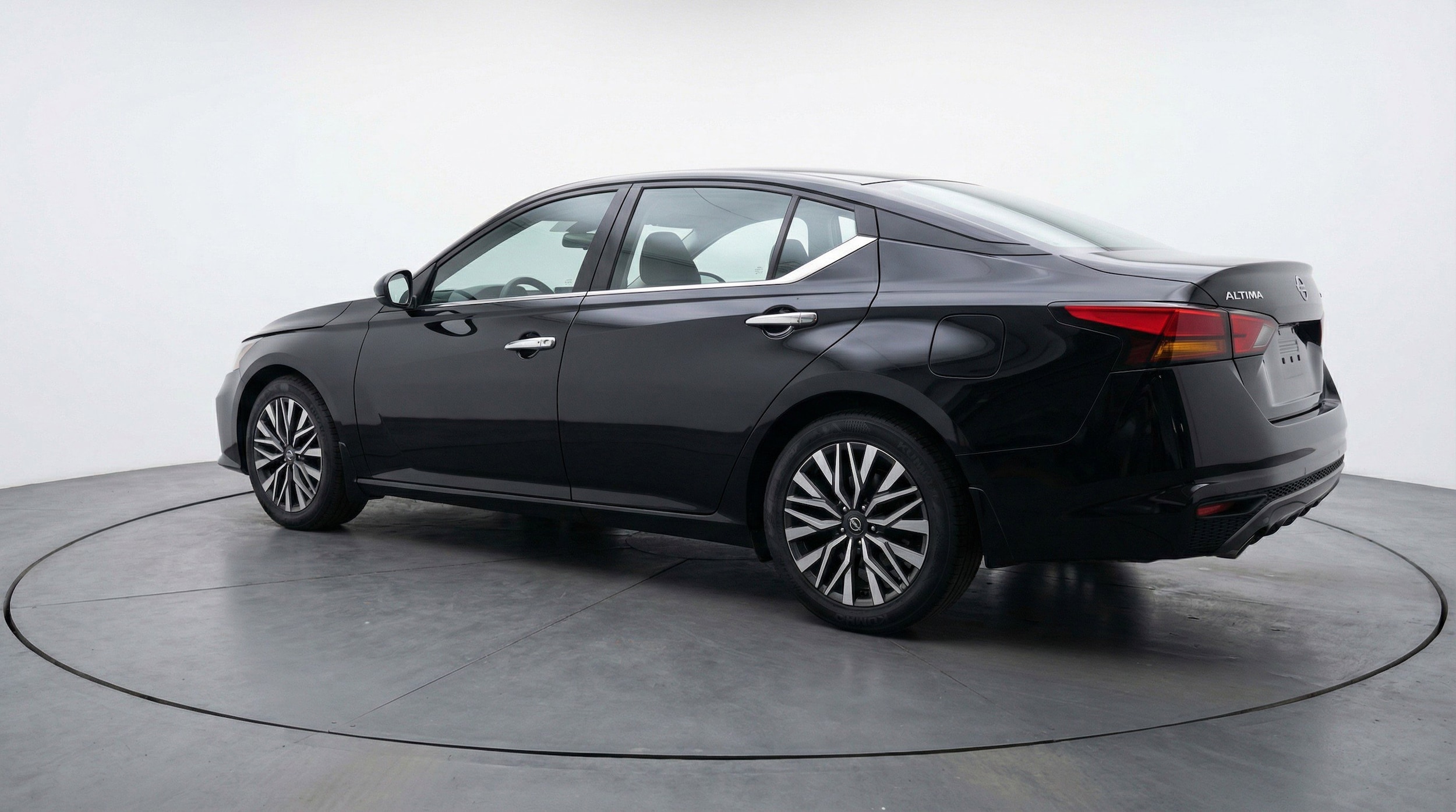 Thumbnail: 2025 Nissan Altima - 6