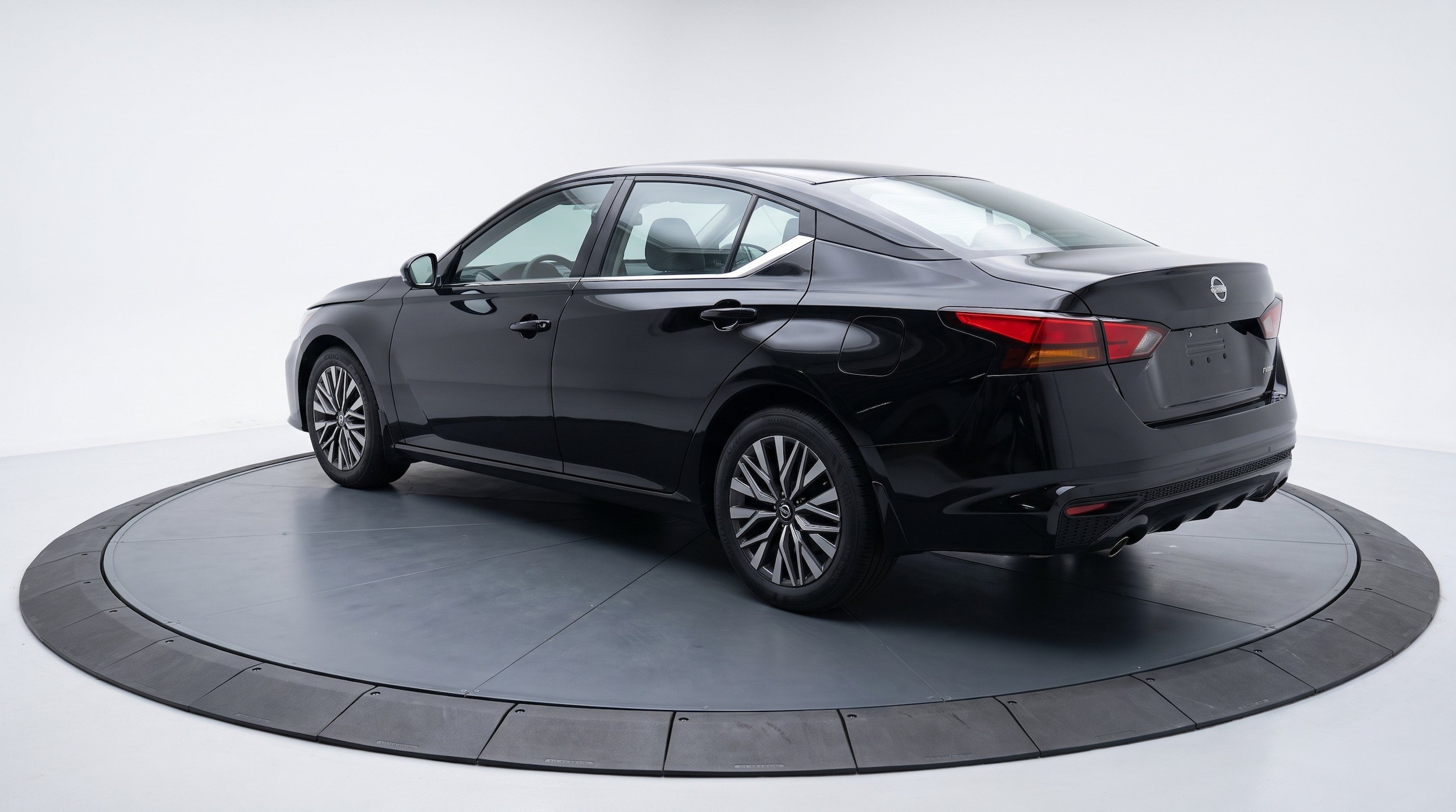Thumbnail: 2026 Nissan Altima - 6