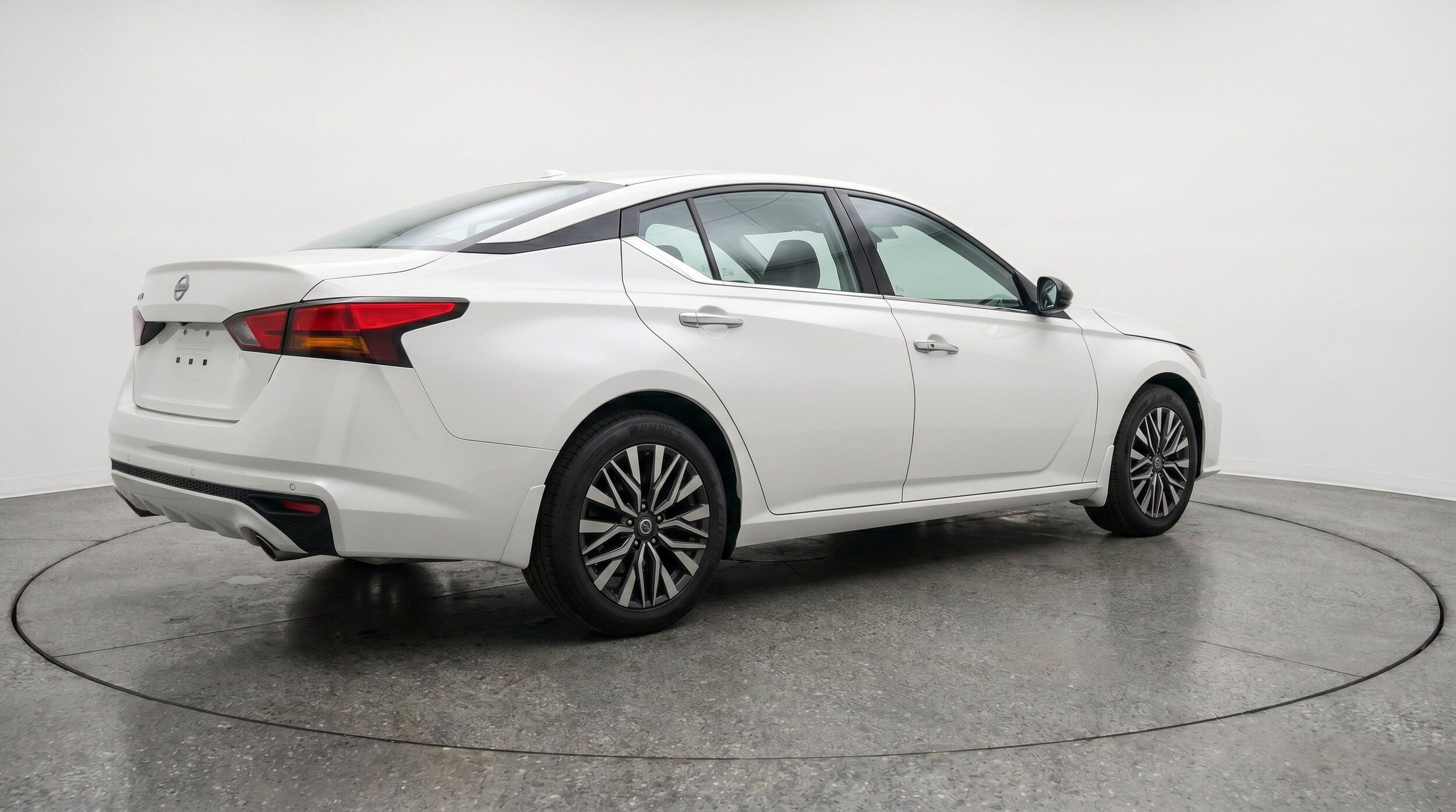 Thumbnail: 2025 Nissan Altima - 9