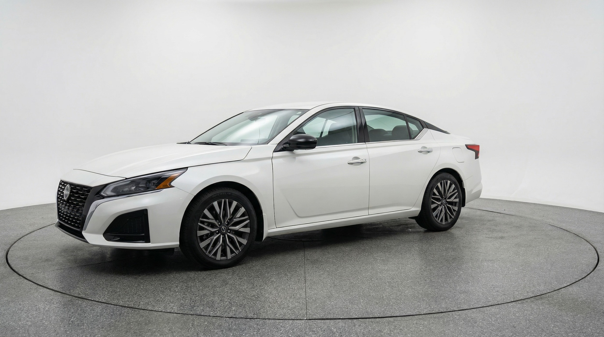 Thumbnail: 2025 Nissan Altima - 3