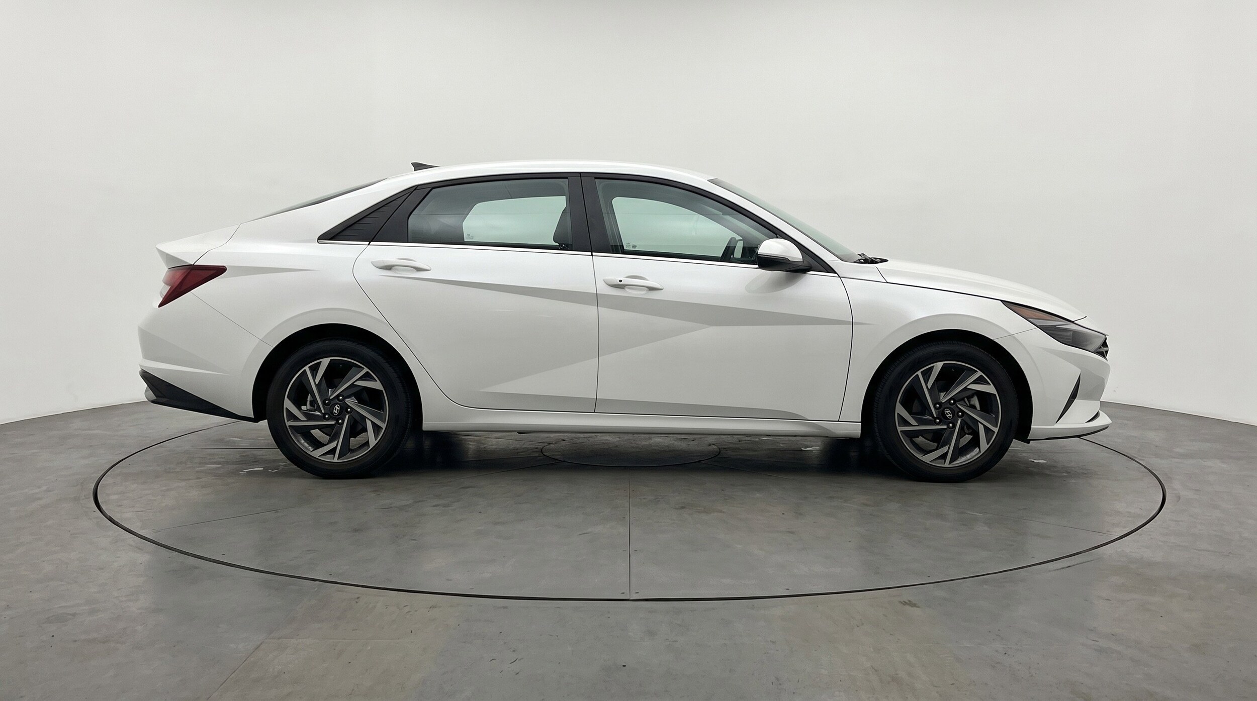 Thumbnail: 2025 Hyundai Elantra - 11