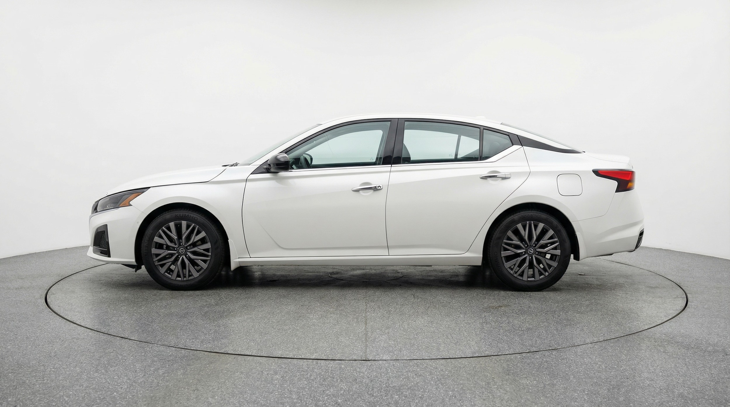 Thumbnail: 2025 Nissan Altima - 4