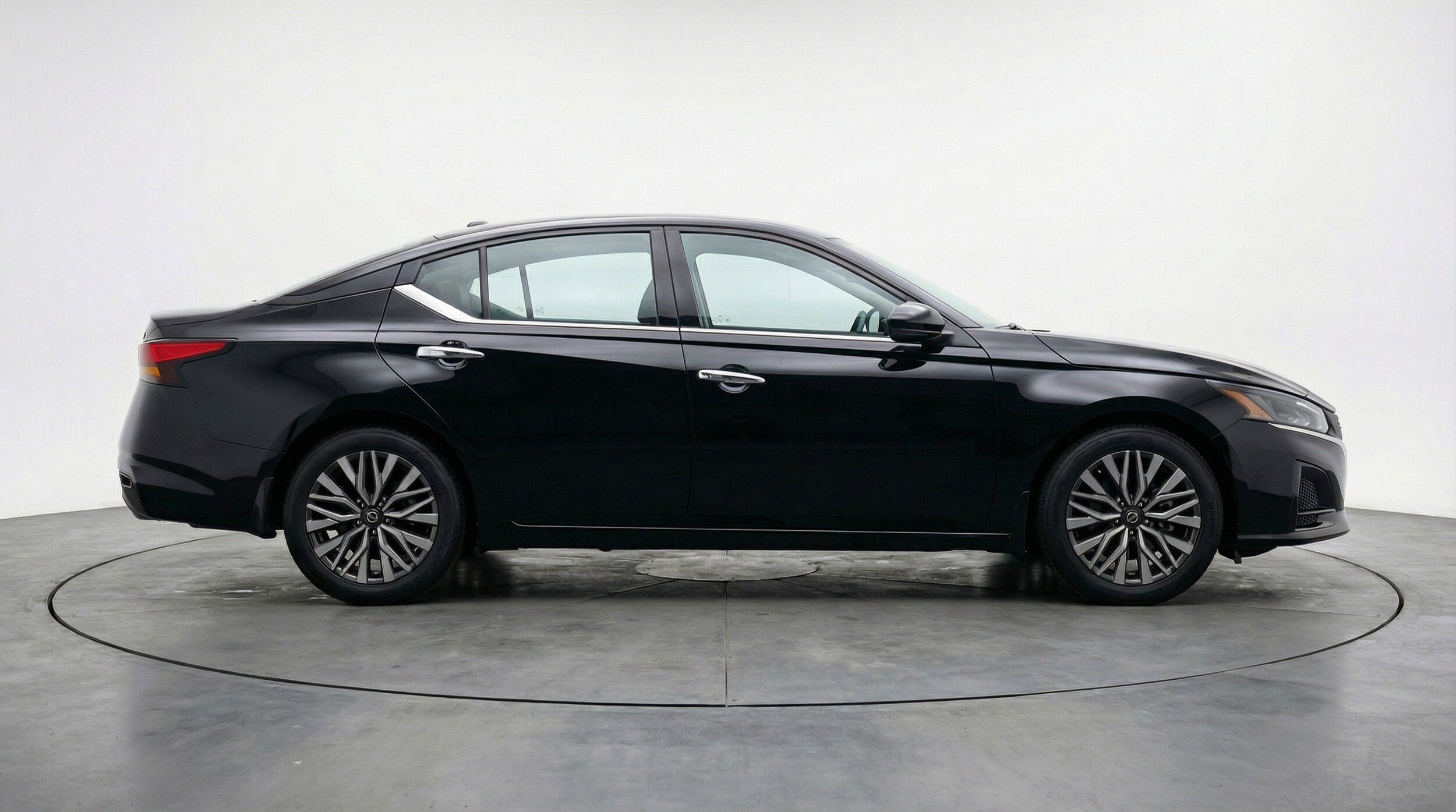 Thumbnail: 2025 Nissan Altima - 11