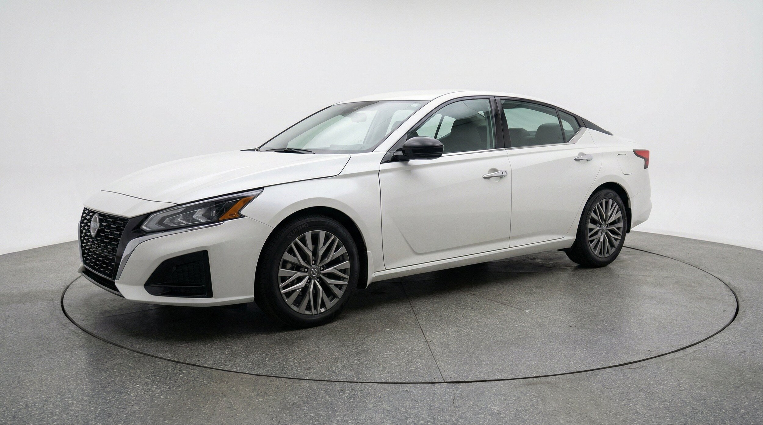 Thumbnail: 2025 Nissan Altima - 3