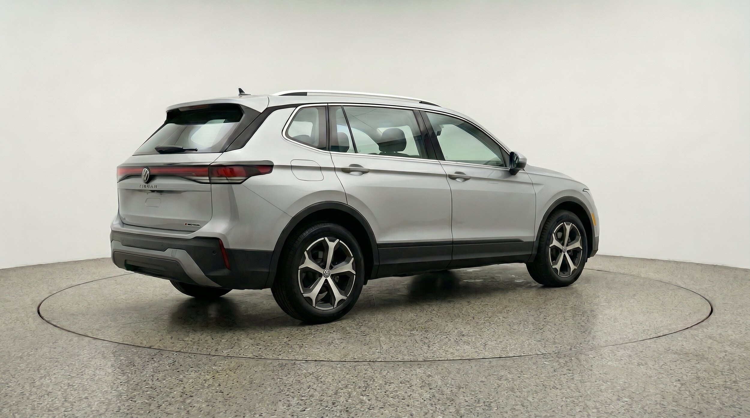 Thumbnail: 2026 Volkswagen Tiguan - 9