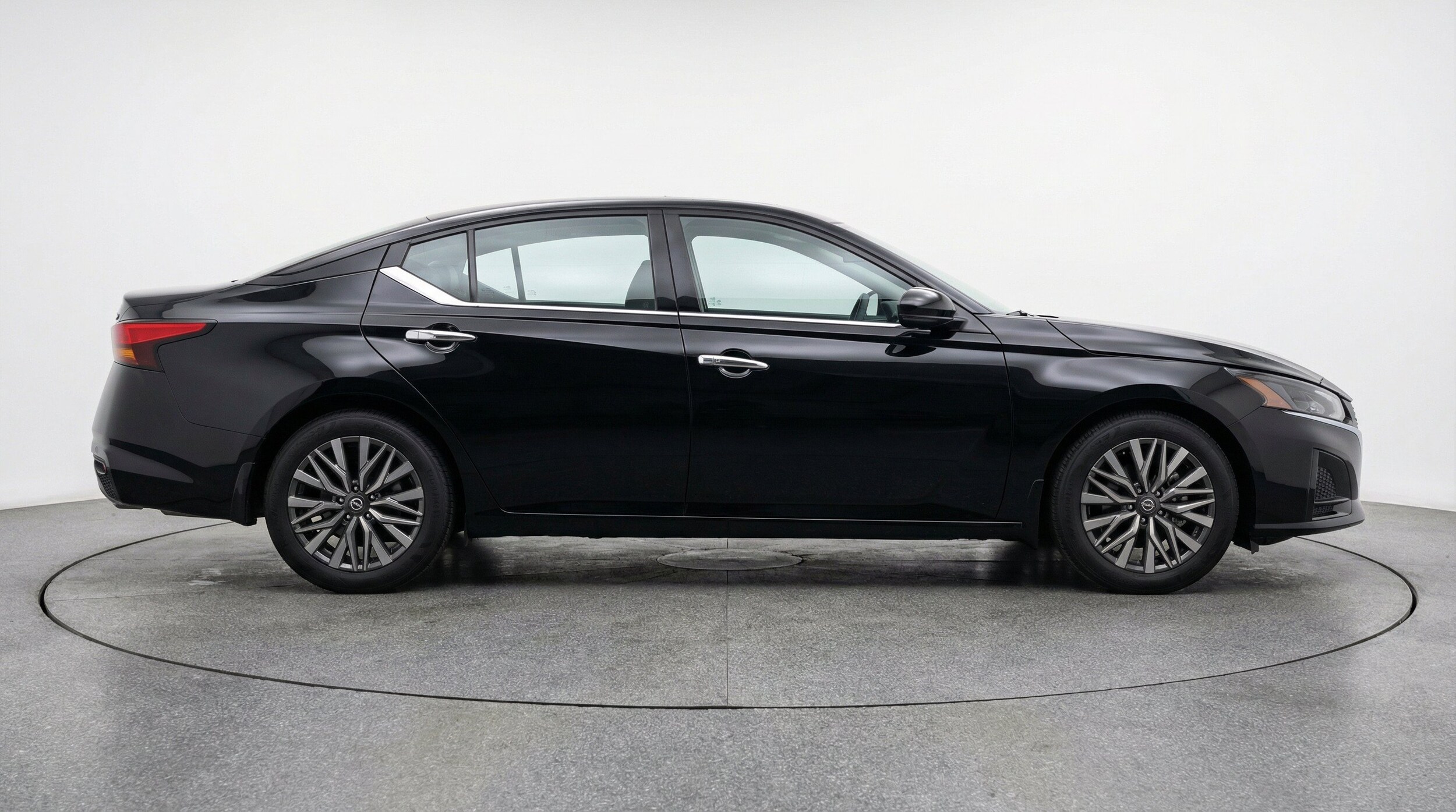 Thumbnail: 2025 Nissan Altima - 11