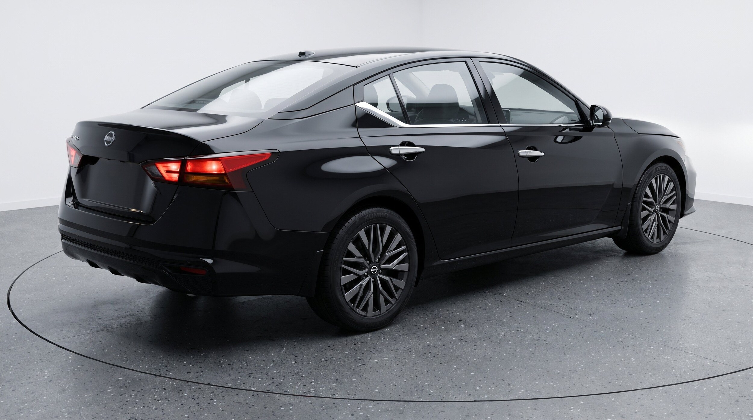 Thumbnail: 2025 Nissan Altima - 9