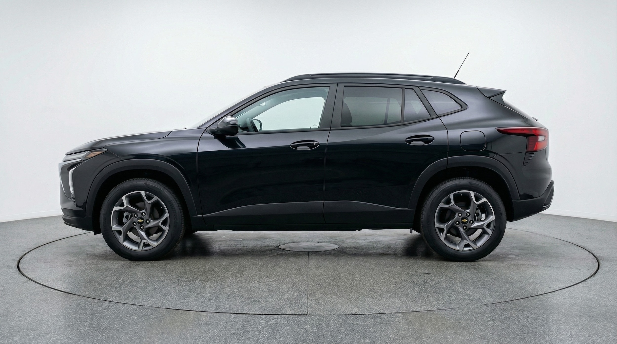 Thumbnail: 2025 Chevrolet Trax - 4