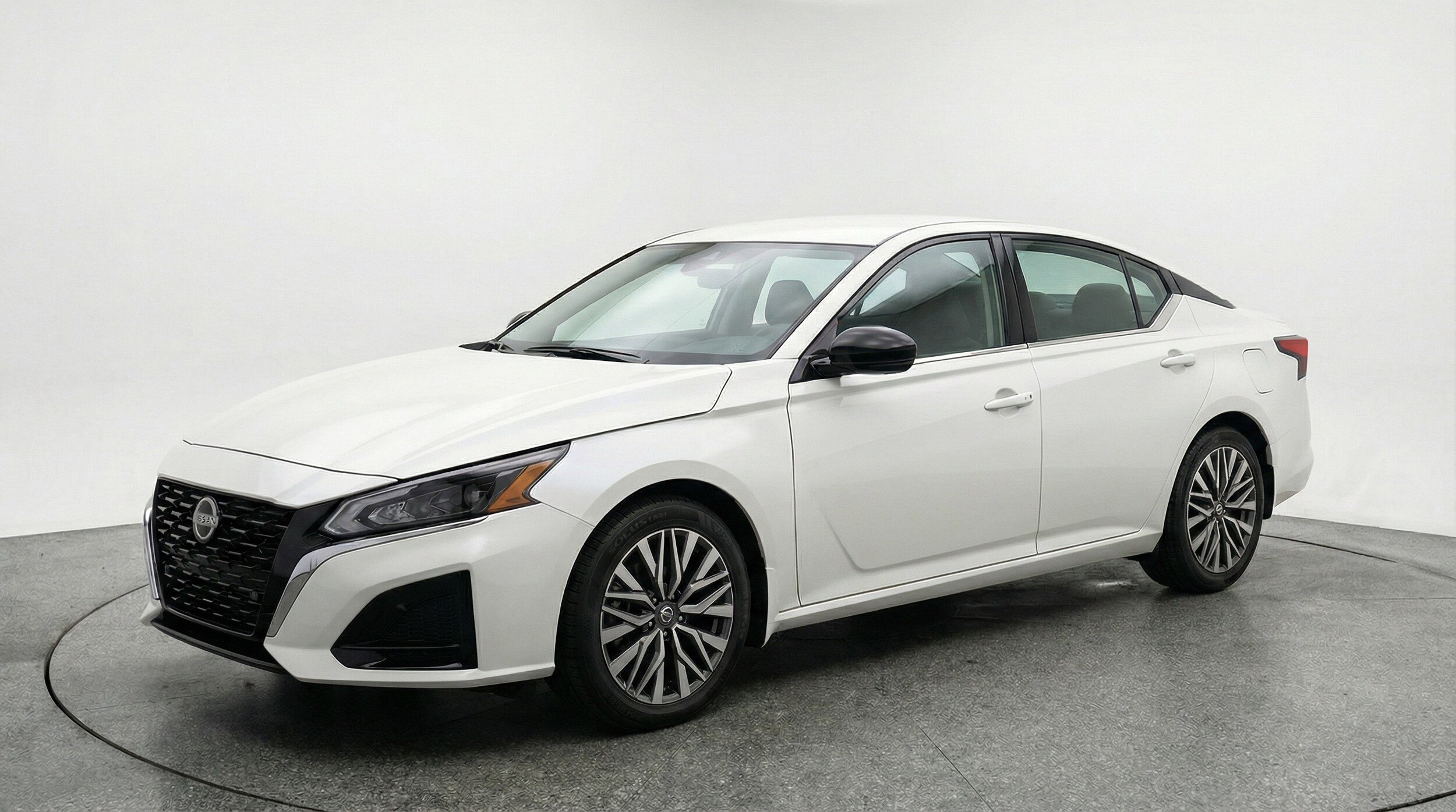 Thumbnail: 2025 Nissan Altima - 3