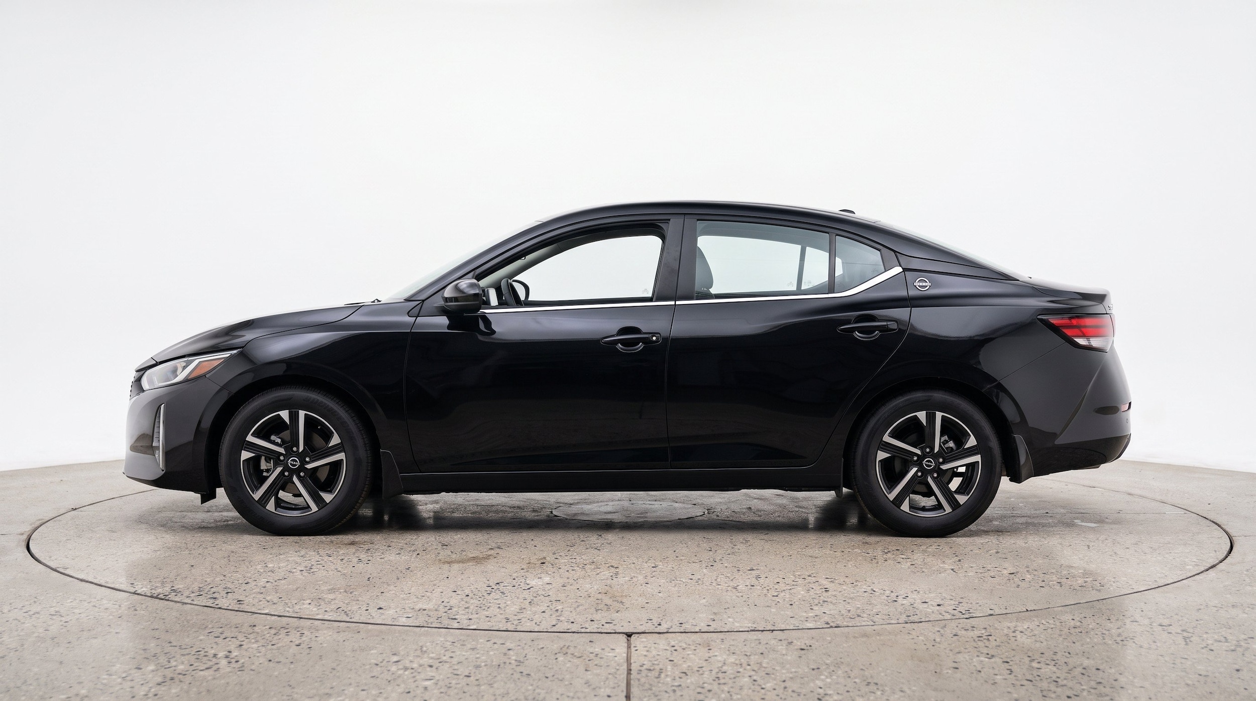 Thumbnail: 2025 Nissan Sentra - 5