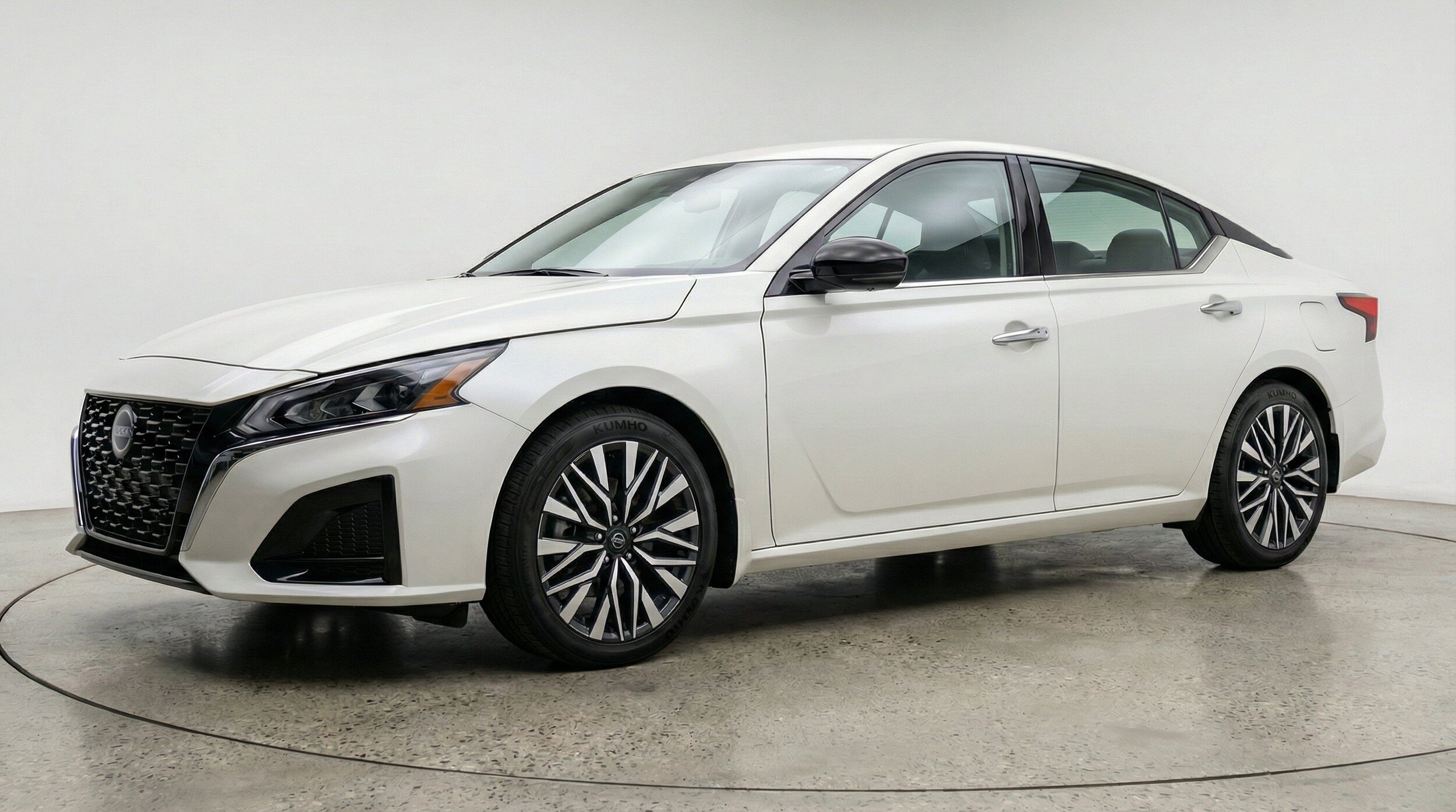 Thumbnail: 2025 Nissan Altima - 3