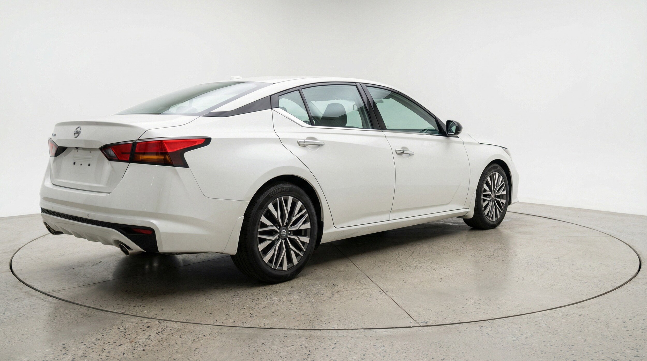 Thumbnail: 2025 Nissan Altima - 9