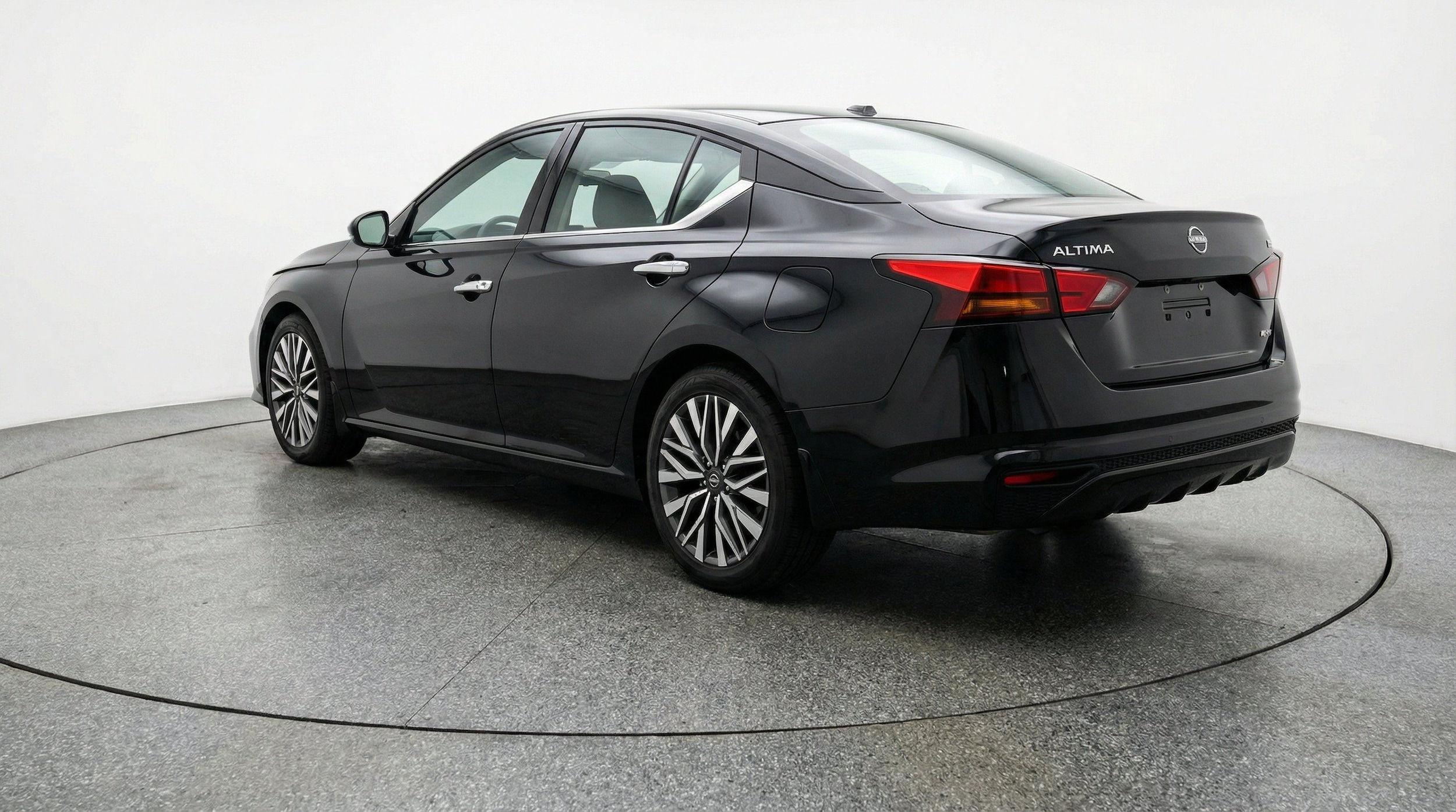 Thumbnail: 2025 Nissan Altima - 6