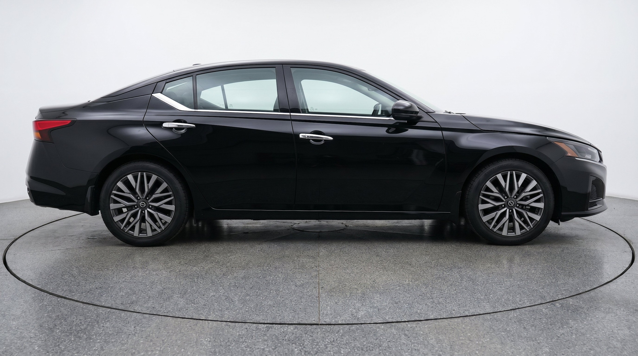 Thumbnail: 2025 Nissan Altima - 11