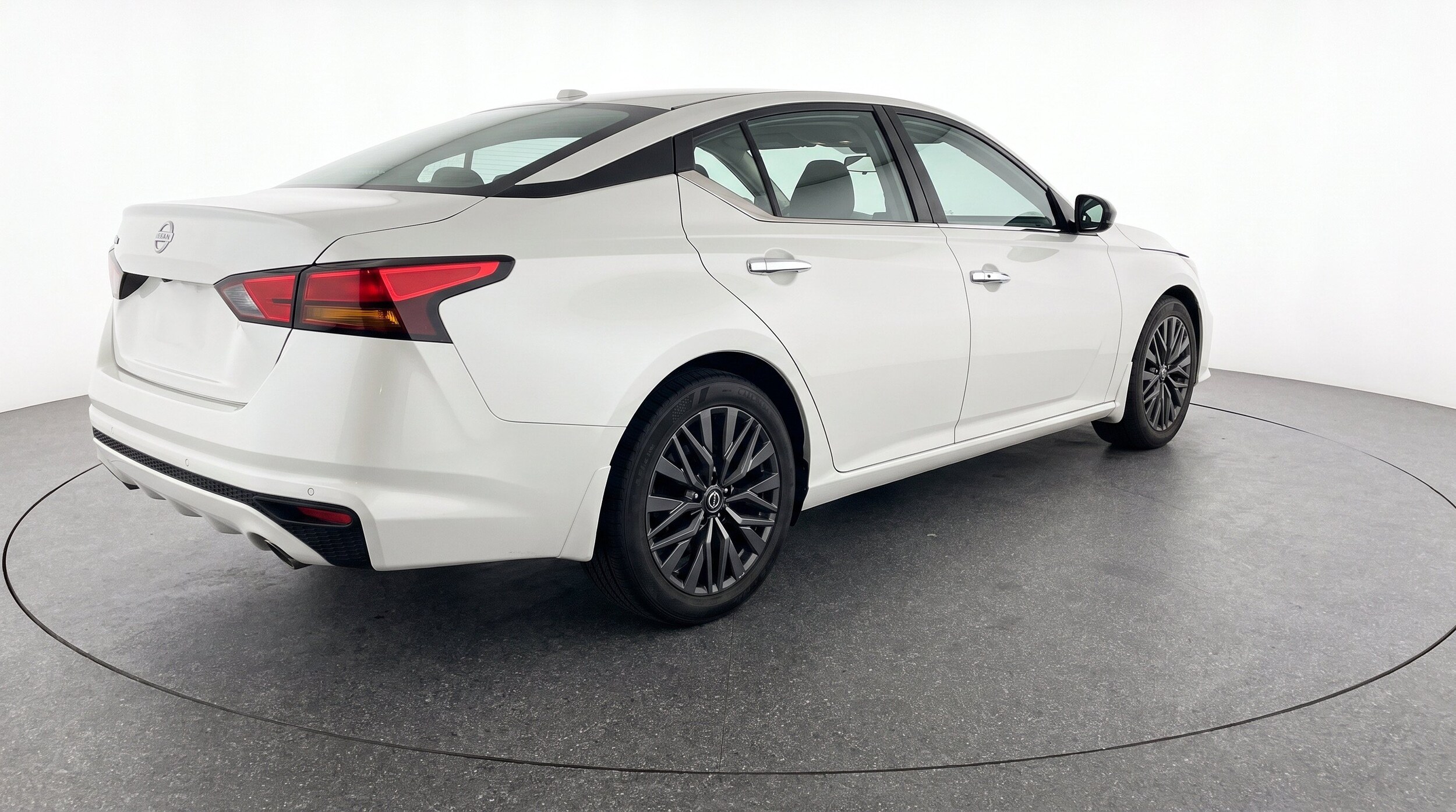Thumbnail: 2025 Nissan Altima - 9