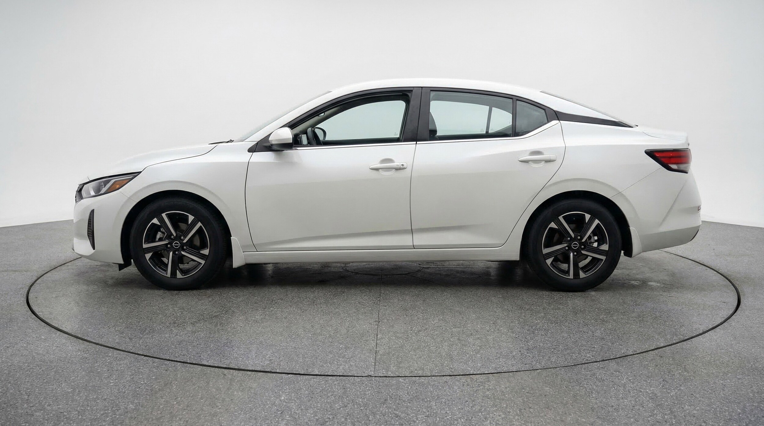 Thumbnail: 2025 Nissan Sentra - 5